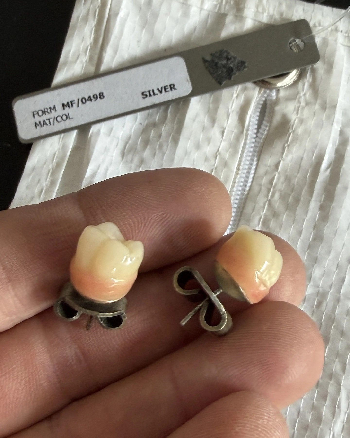 CAROL CHRISTIAN POELL'S TEETH EARRINGS RESURFACE ON GRAILED (image 3)