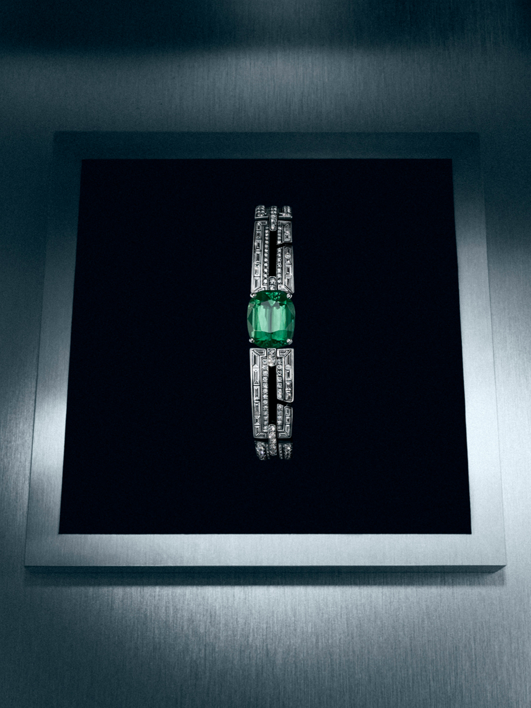 GUCCI PUTS RUBIES ON TITANIUM POPPIES FOR HIGH JEWELRY (image 3)