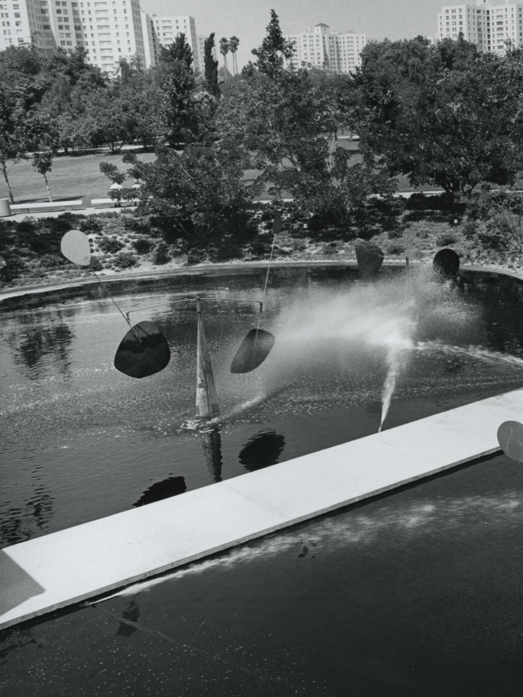 CALDER FOUNTAIN RETURNS TO A REBUILT LACMA IN 2026 (image 4)