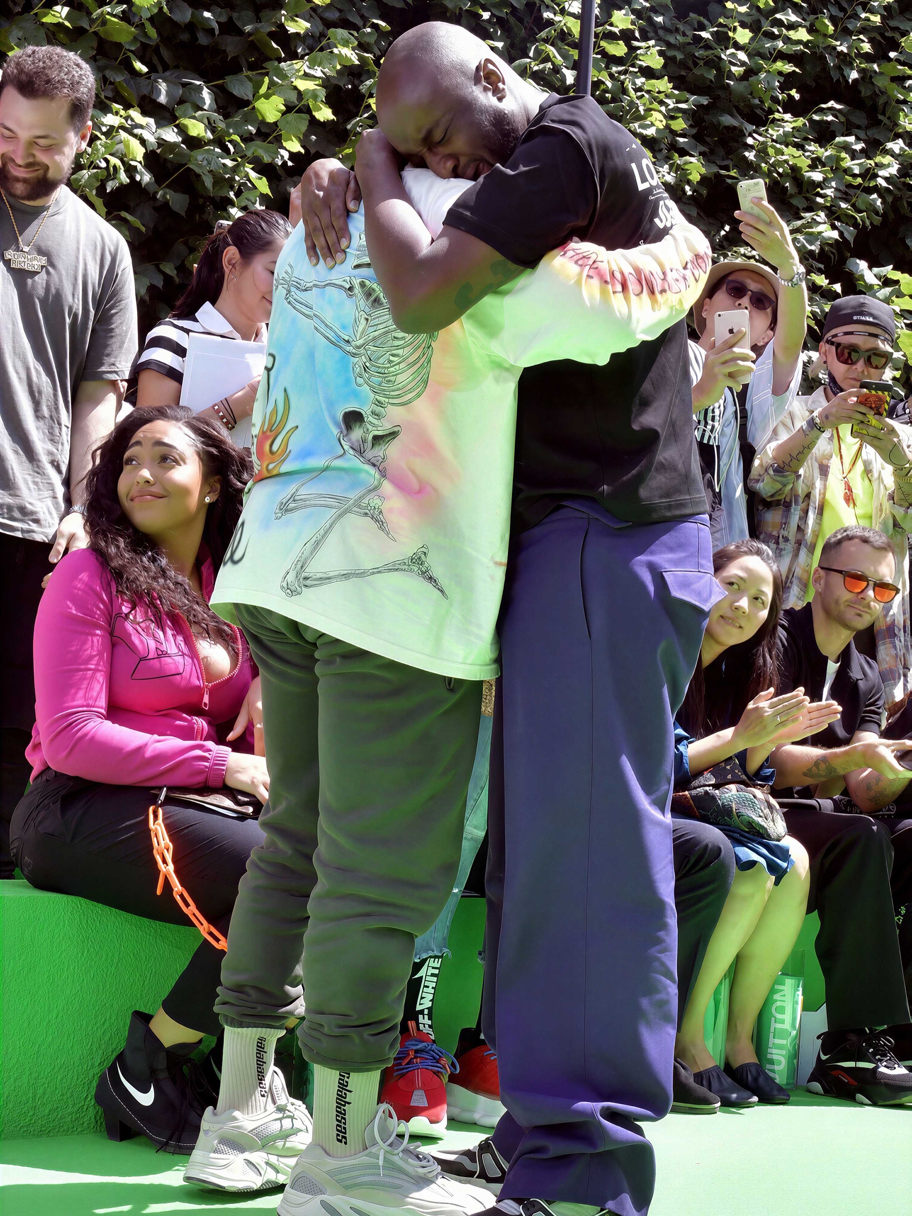 Kanye Hugged Virgil Abloh After His Louis Vuitton Debut (image 4)