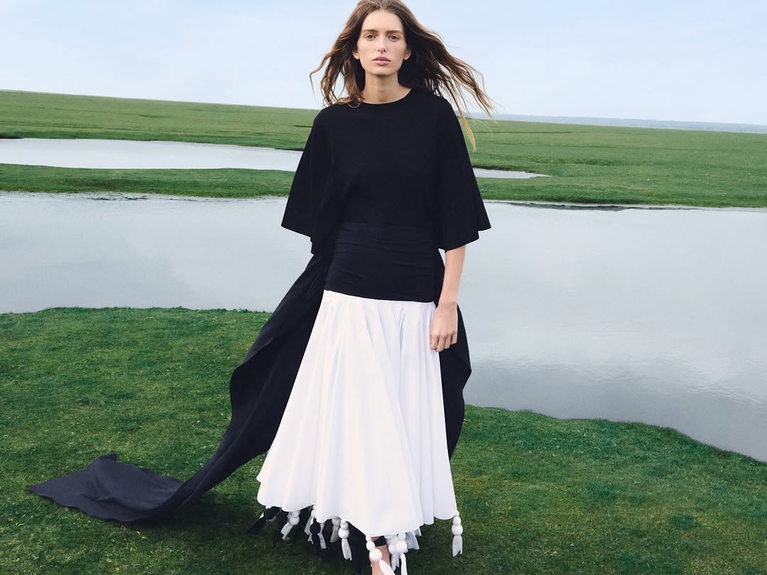 JACQUEMUS LE PAYSAN SHOWED AT VERSAILLES WITH LEATHER LEEKS (image 3)