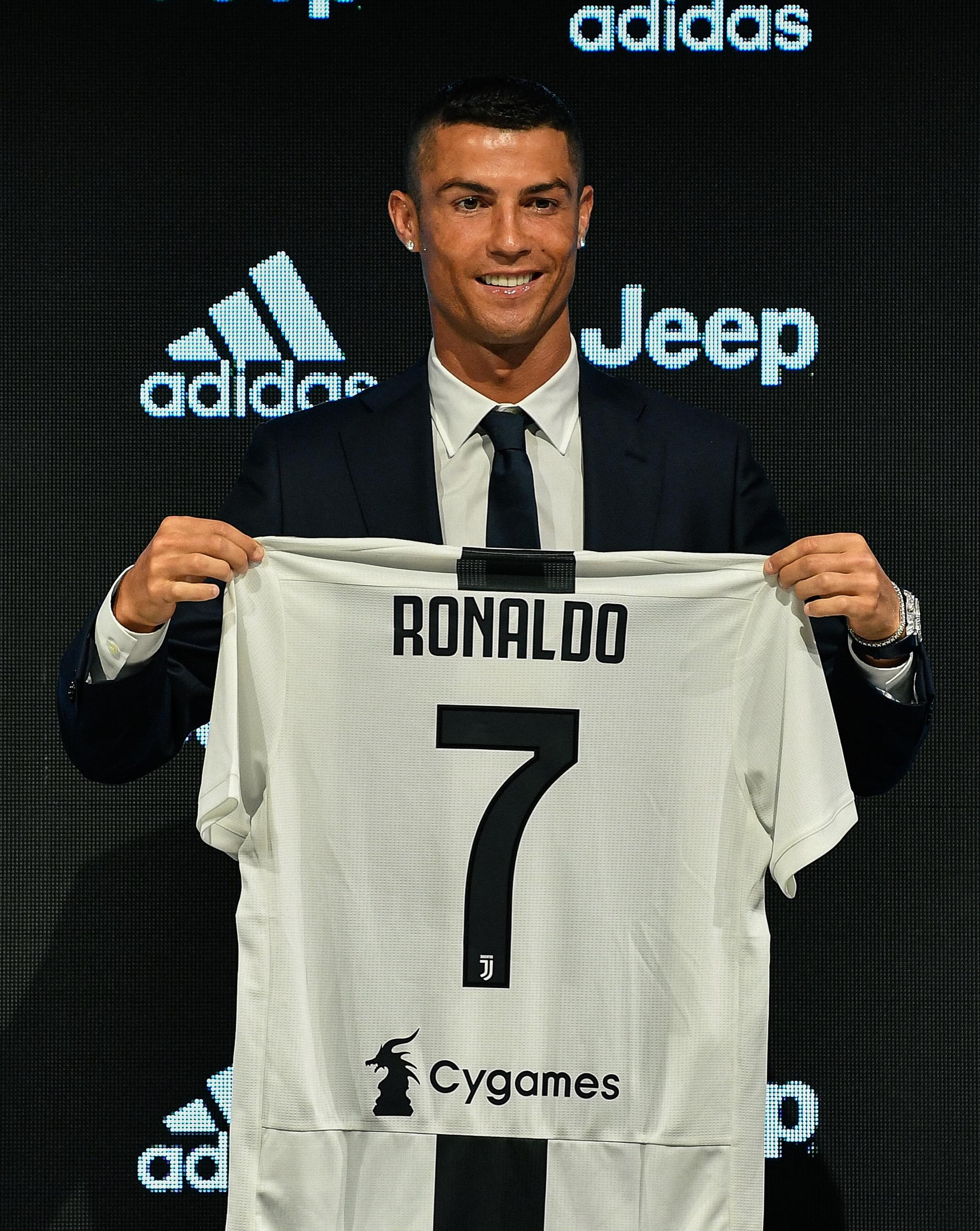Cristiano Ronaldo in a Juventus kit during his time with the club between 2018 and 2021.
