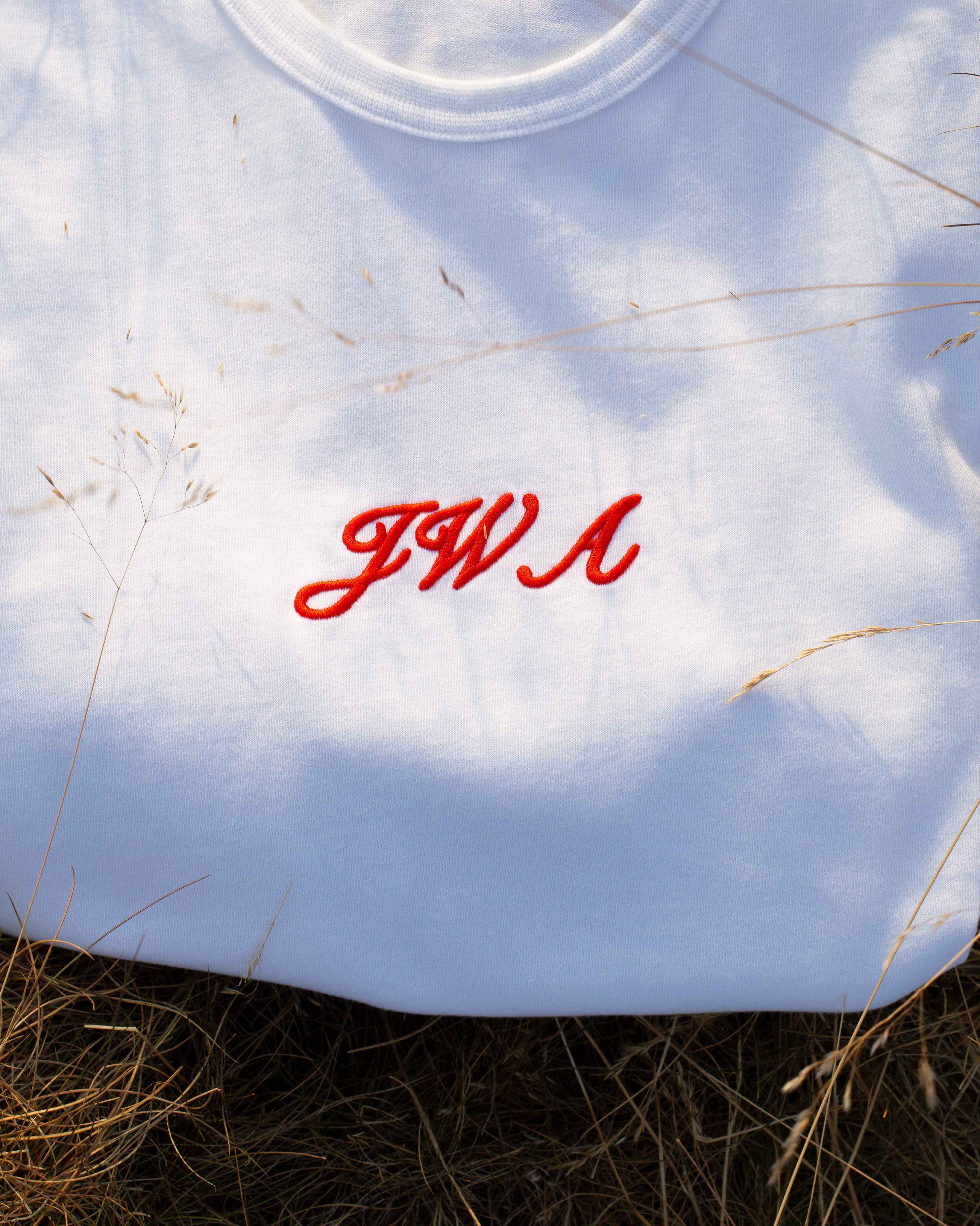 JW ANDERSON PRINTS A FOOTBALL CARD ONTO A GARDENING TEE (image 7)