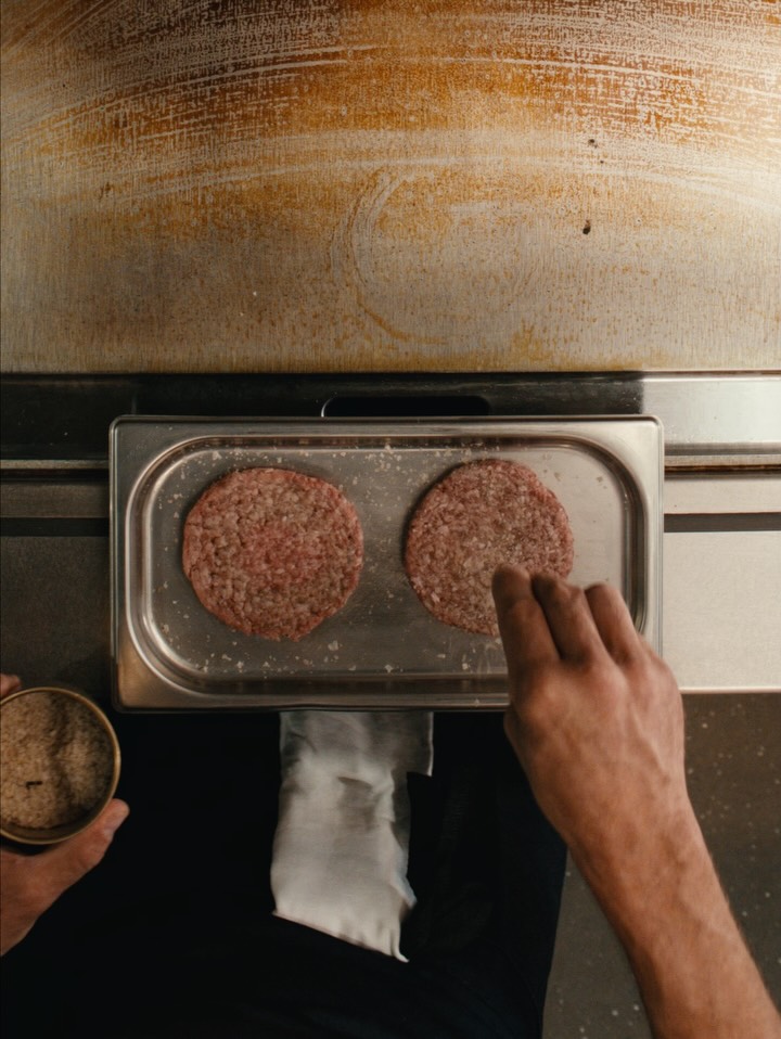 Wagyu burger and amuse bouche plating at Kith's Ronnie's restaurant in London