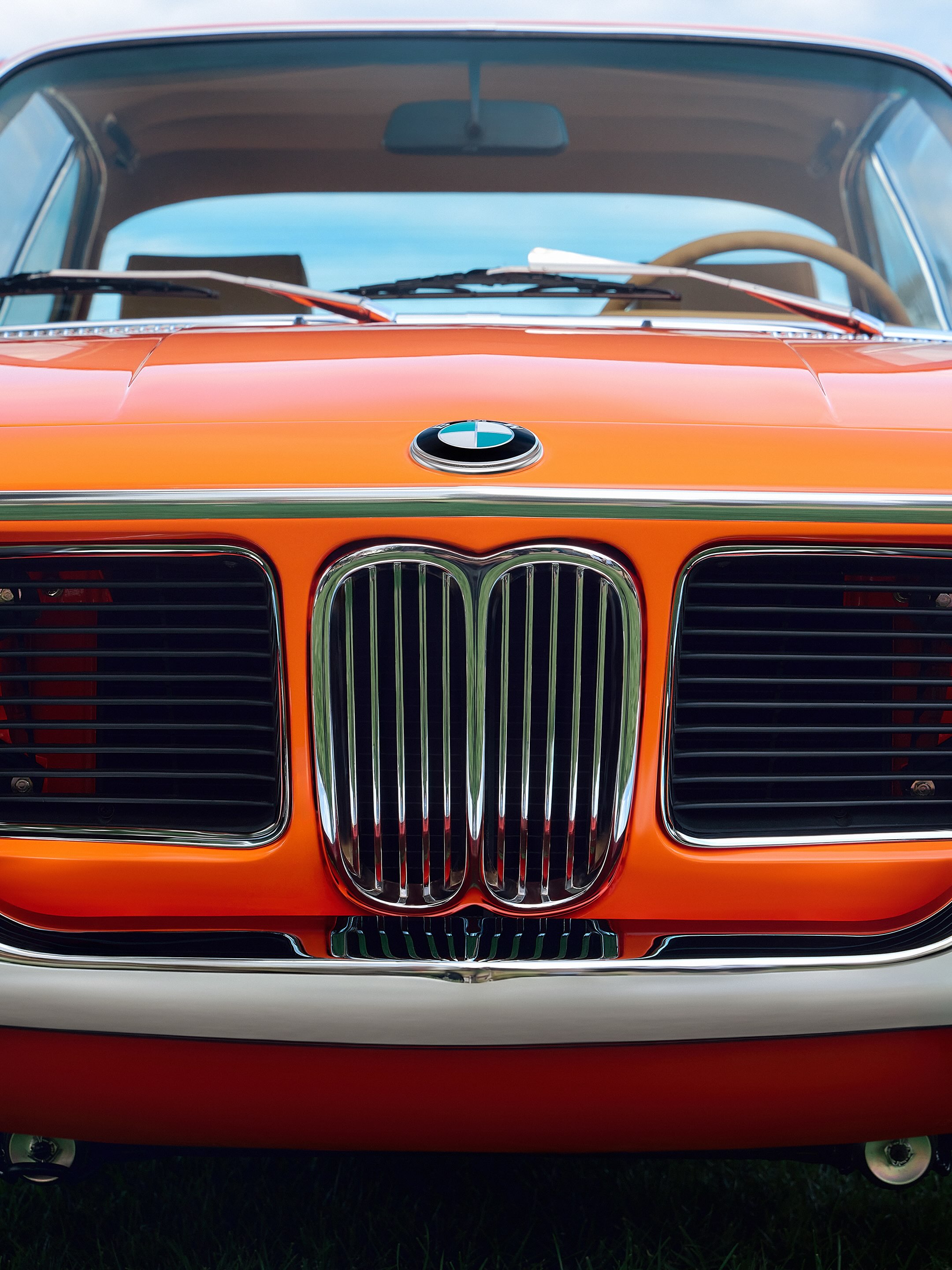 KITH REBUILDS A 1972 BMW TO SELL A COLOR (image 2)