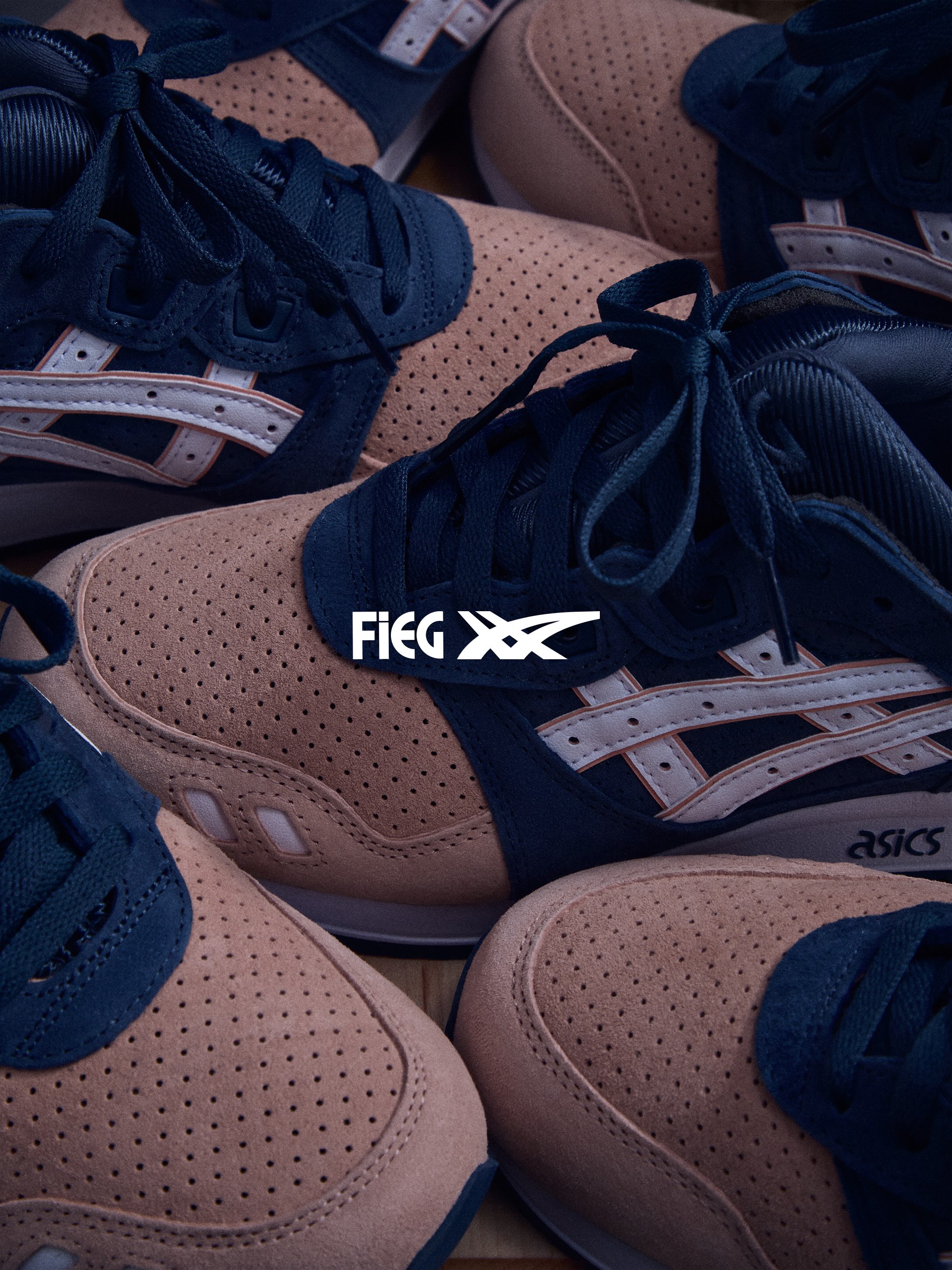 Navy and salmon ASICS GEL LYTE III Remastered sneakers in Kith’s anniversary presentation.
