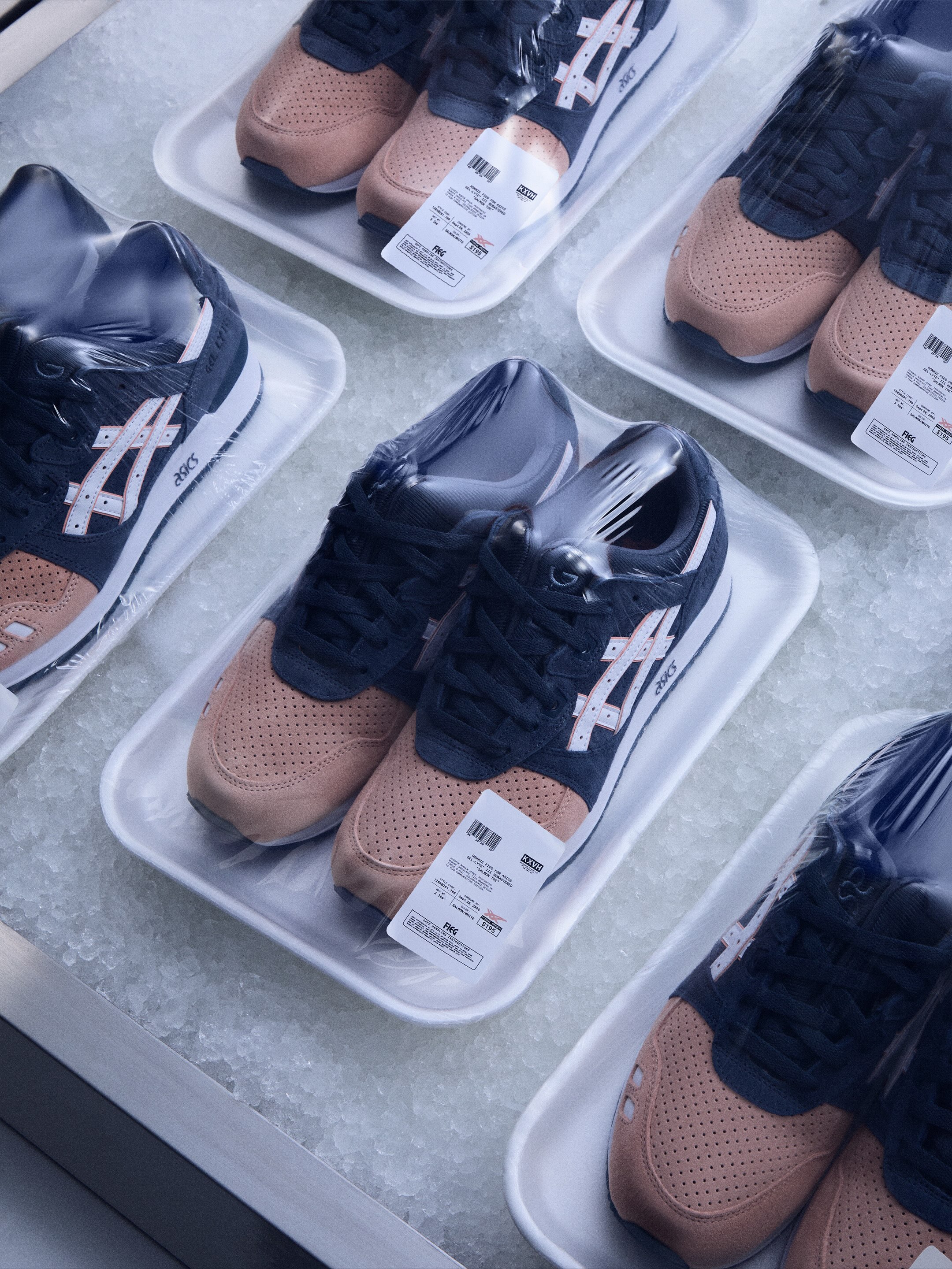 KITH SALMON TOE RETURNS WITH ITS FIRST STORE IN THE BOX (image 2)