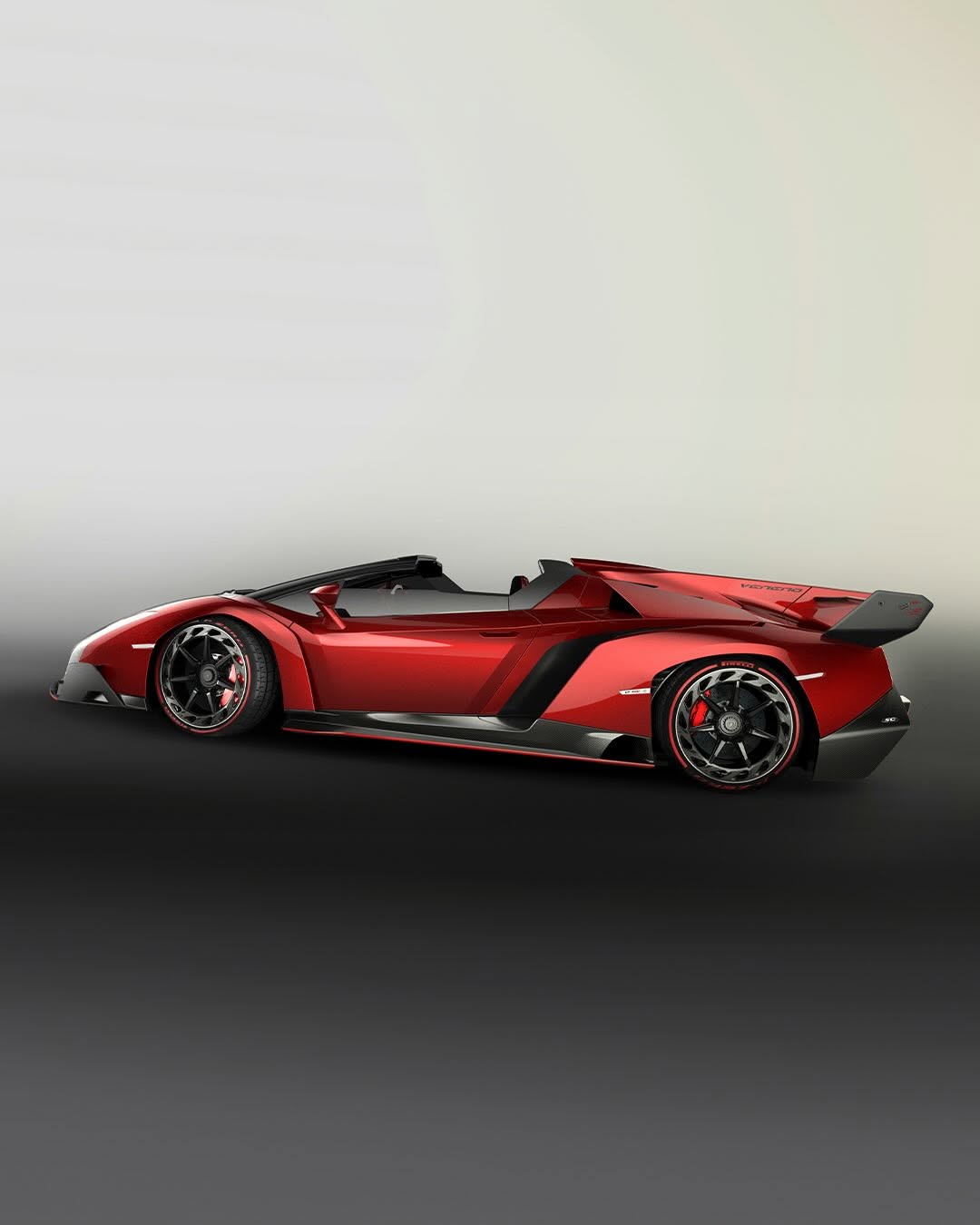 Nine Units and No Apologies: The Lamborghini Veneno Roadster at 13 (image 3)