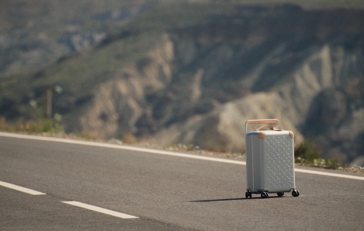 LOUIS VUITTON SS26 LUGGAGE: ELEGANCE IN TRANSIT IS A DESIGN BRIEF (image 4)