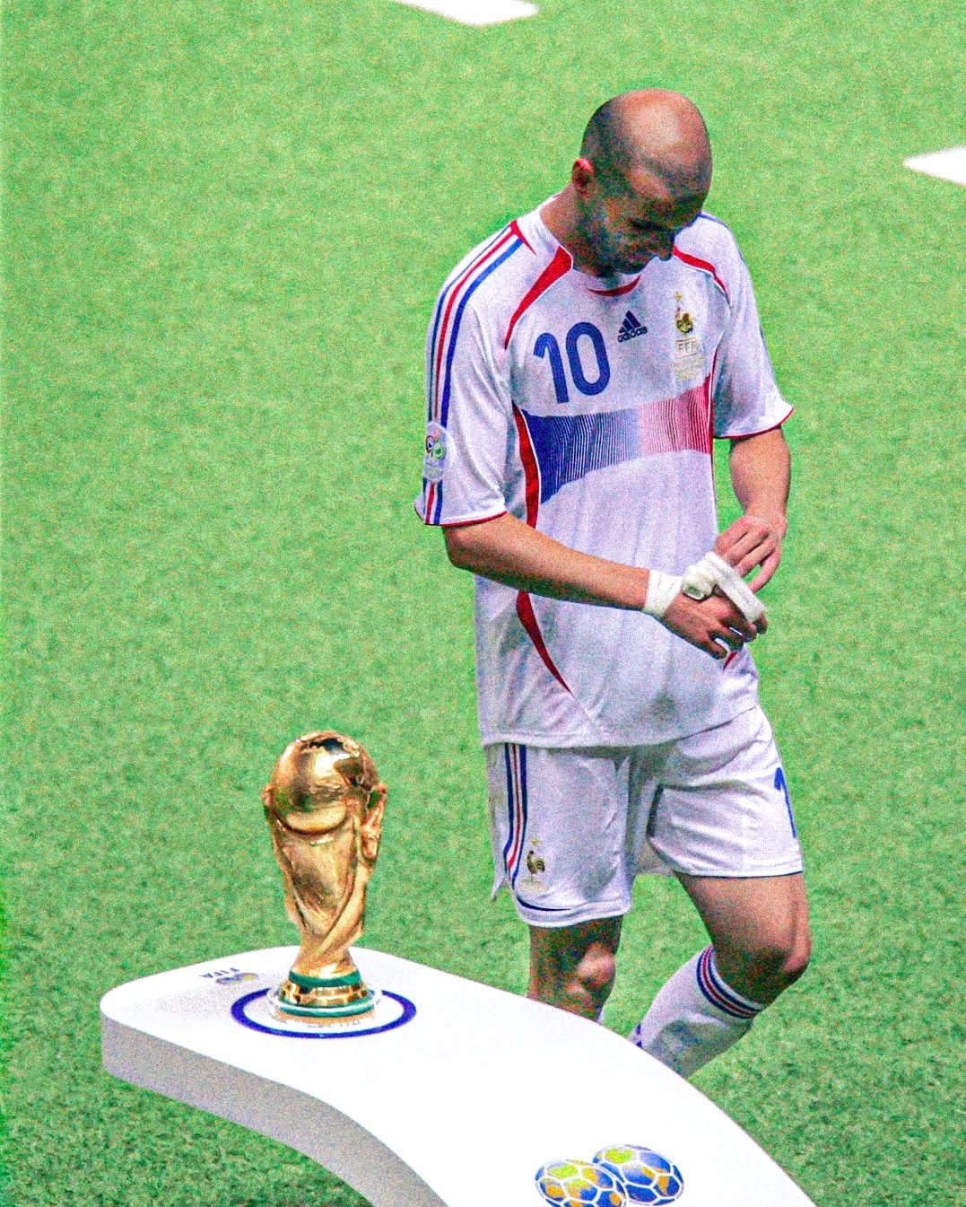 ZIDANE'S WHITE JERSEY, TWENTY YEARS AFTER THE HEADBUTT (image 5)