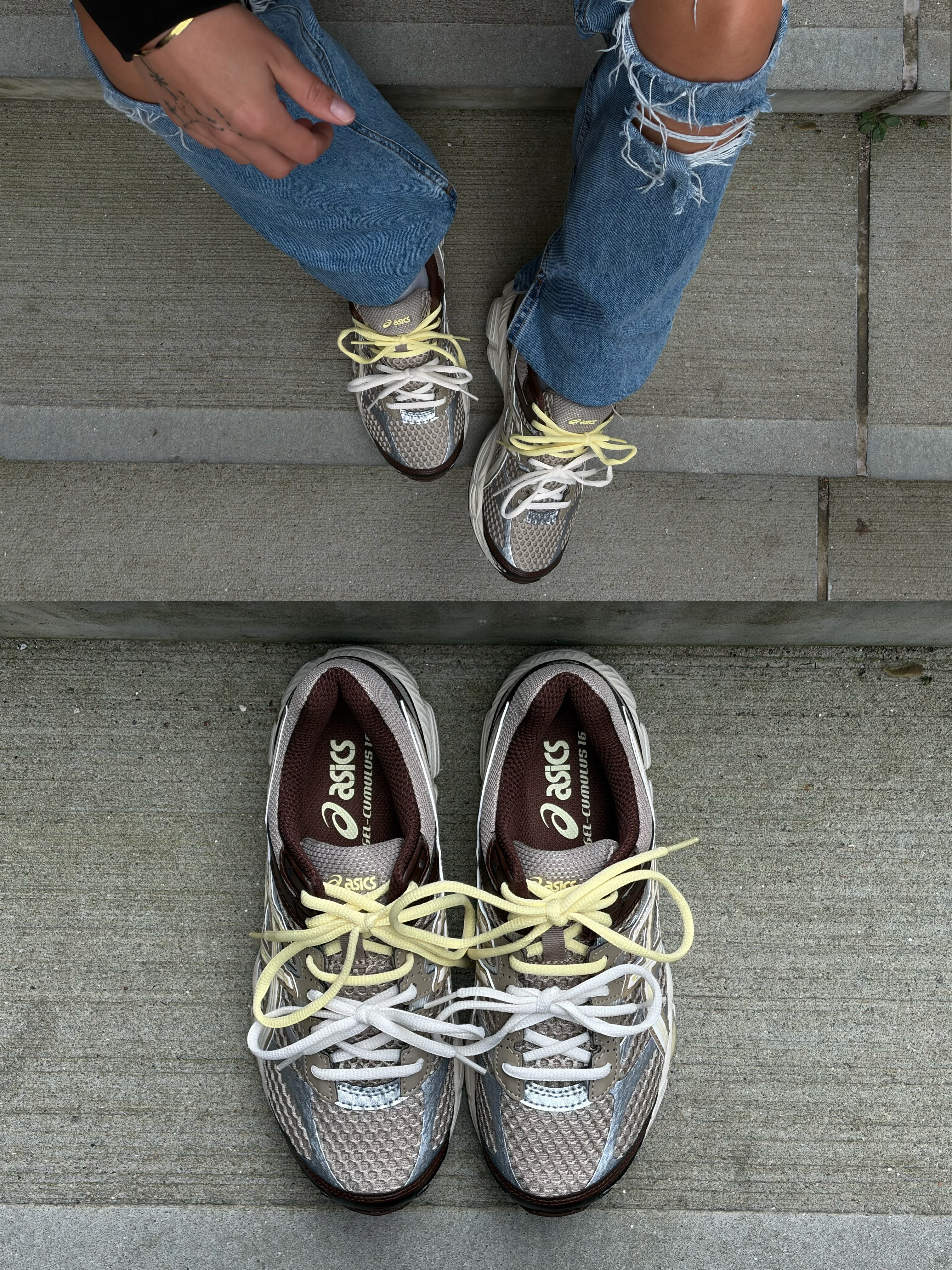 ASICS GEL CUMULUS 16 GETS A YELLOW LACE INTERRUPTION (image 2)