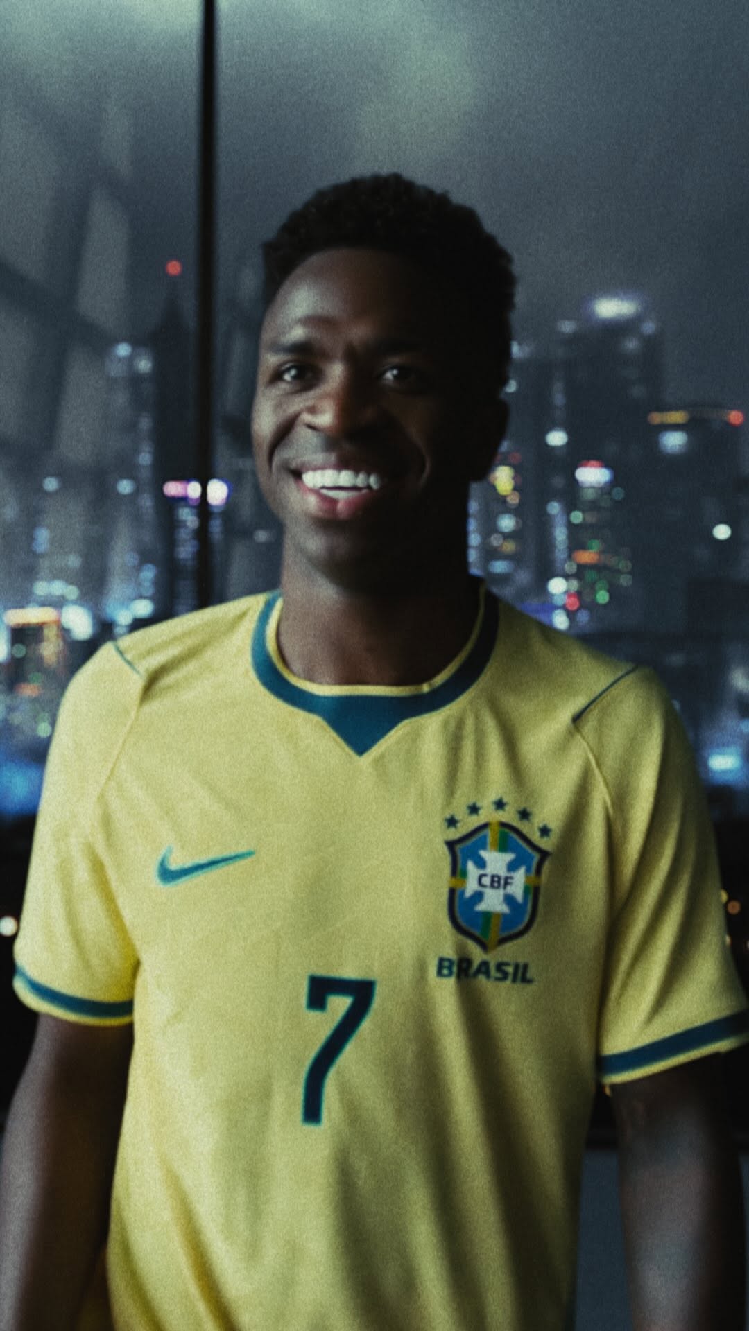 NIKE FRAMES VINICIUS JUNIOR AS A MOVIE STAR
