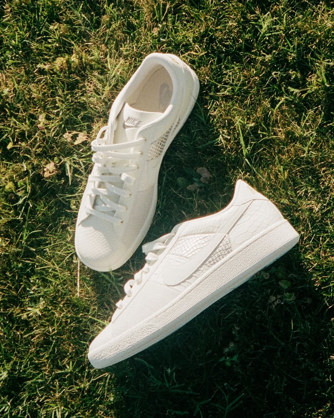 Zheng Qinwen Is on Set. The Nike Tennis Classic Is Available Now. (image 2)