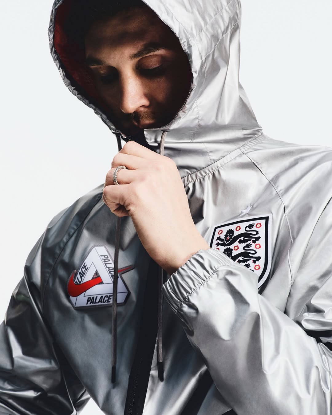 PALACE X NIKE ENGLAND DROPS TWO KITS JUNE 12 (image 2)