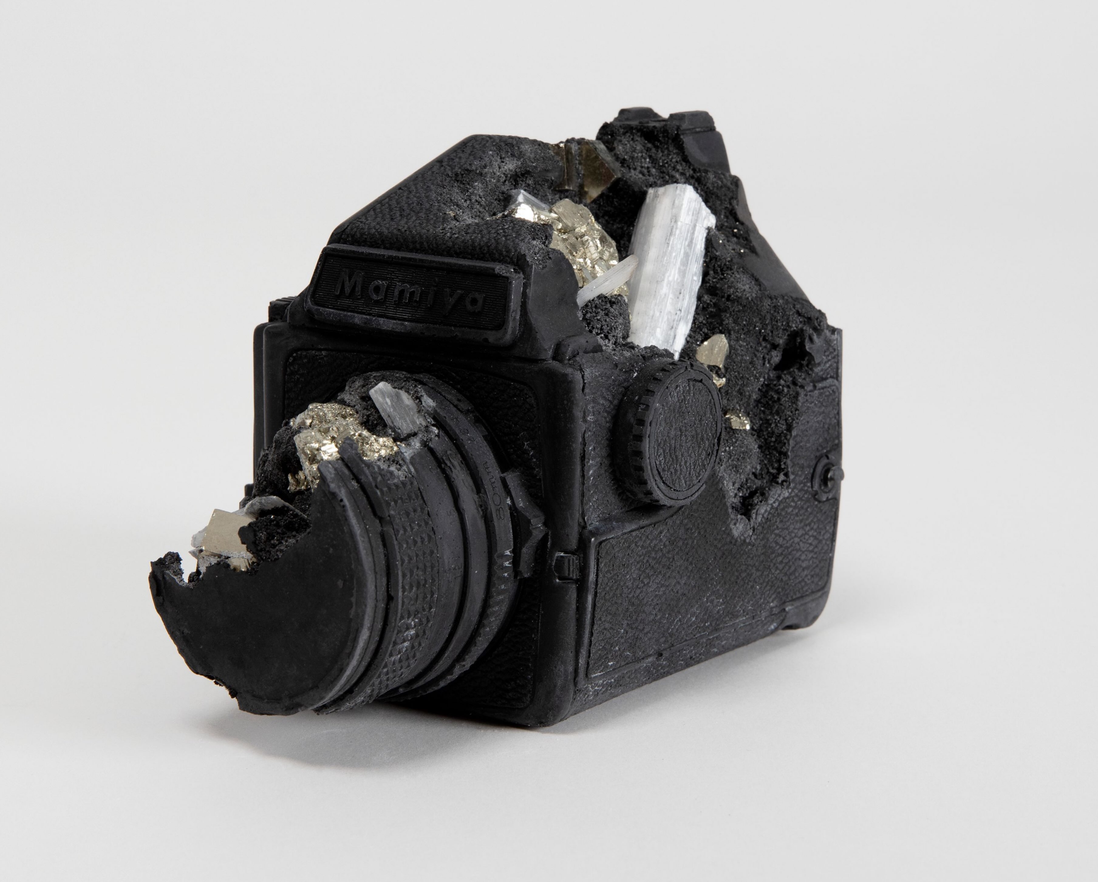 DANIEL ARSHAM TURNS TWO MAMIYA CAMERAS INTO MINERAL (image 5)