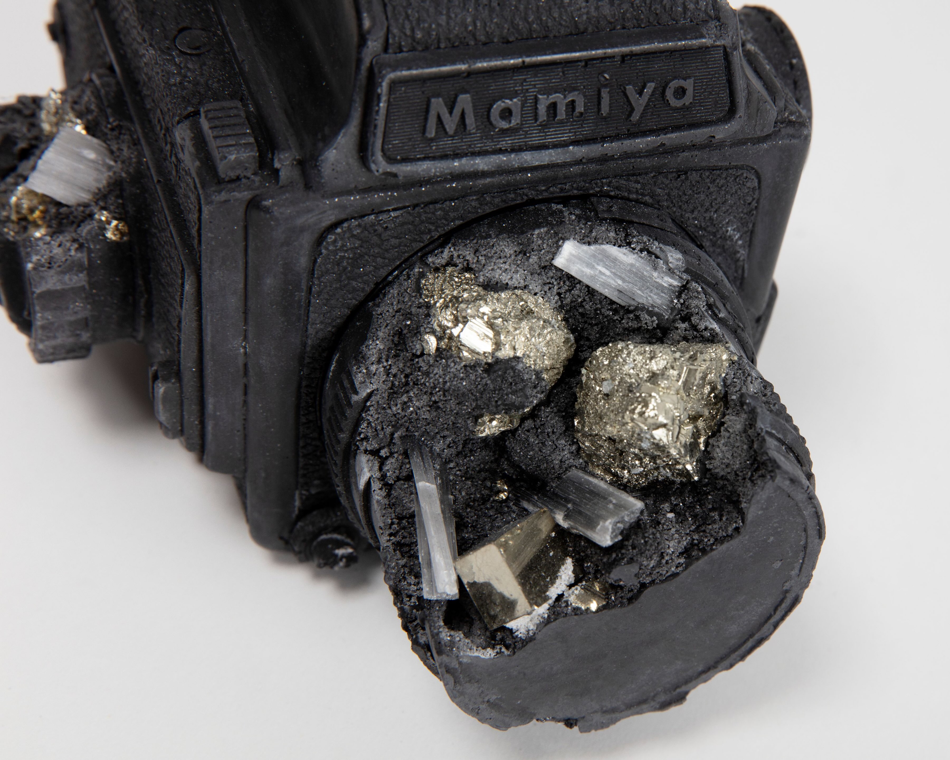 DANIEL ARSHAM TURNS TWO MAMIYA CAMERAS INTO MINERAL (image 6)