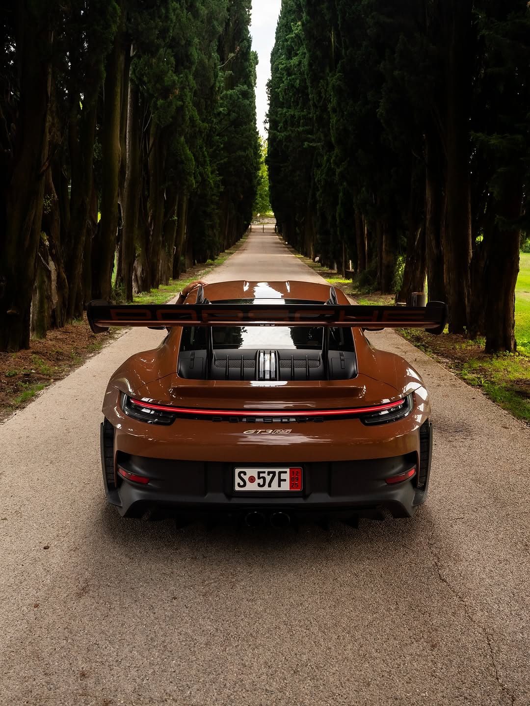 Porsche 911 GT3 RS in Chocolate Brown Is a Mood Statement (image 3)