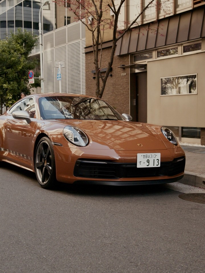 POGGY BRINGS TOKYO STYLE TO A CUSTOM PORSCHE 911 (image 2)
