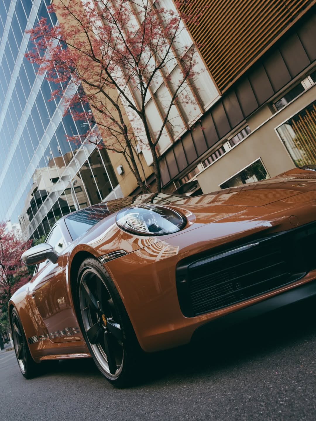 POGGY BRINGS TOKYO STYLE TO A CUSTOM PORSCHE 911 (image 3)