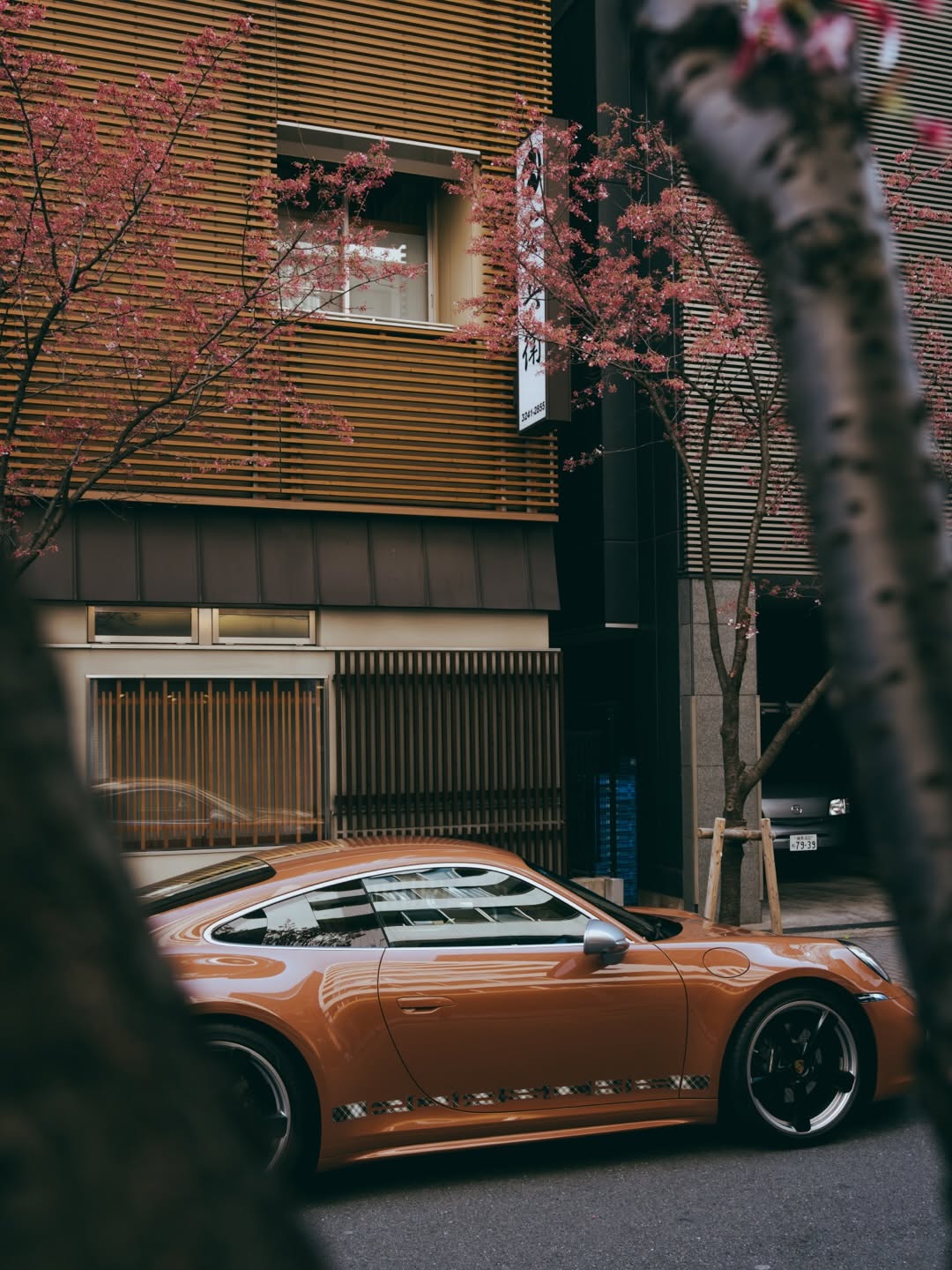POGGY BRINGS TOKYO STYLE TO A CUSTOM PORSCHE 911 (image 8)