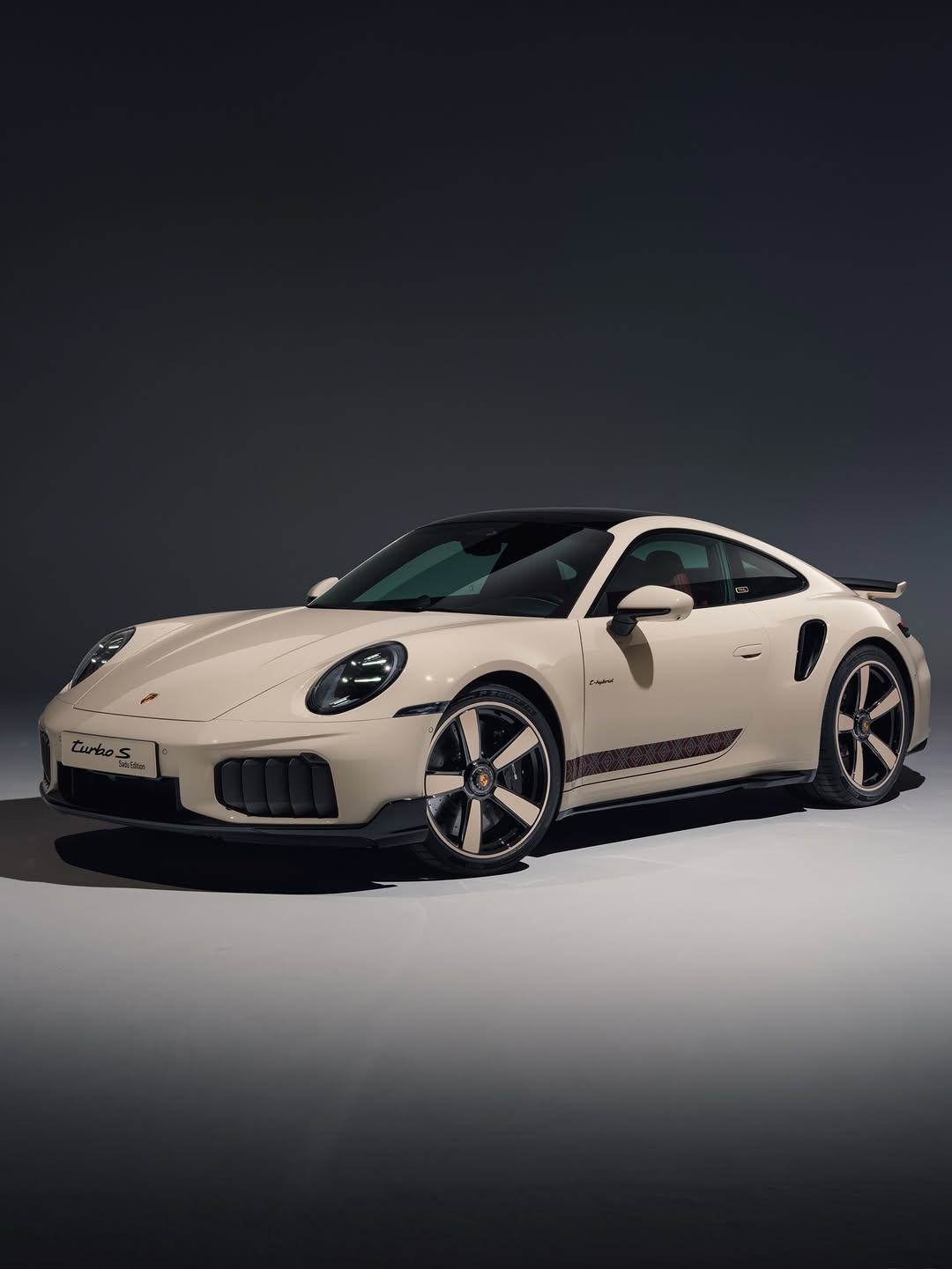 PORSCHE BUILDS 20 SADU EDITION 911S FOR KUWAIT