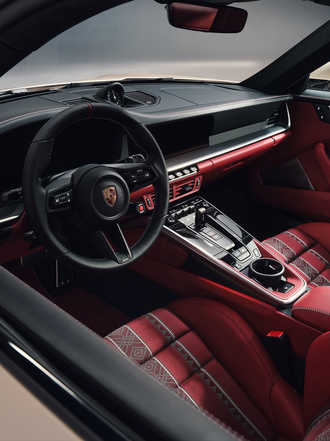 PORSCHE BUILDS 20 SADU EDITION 911S FOR KUWAIT (image 3)