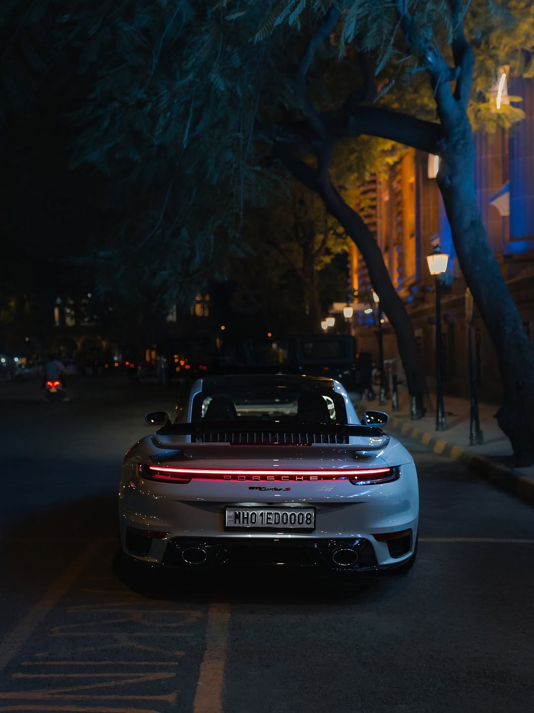 PORSCHE TURNS 2 MILLION FAN POSTS INTO A LOYALTY PLAY (image 5)