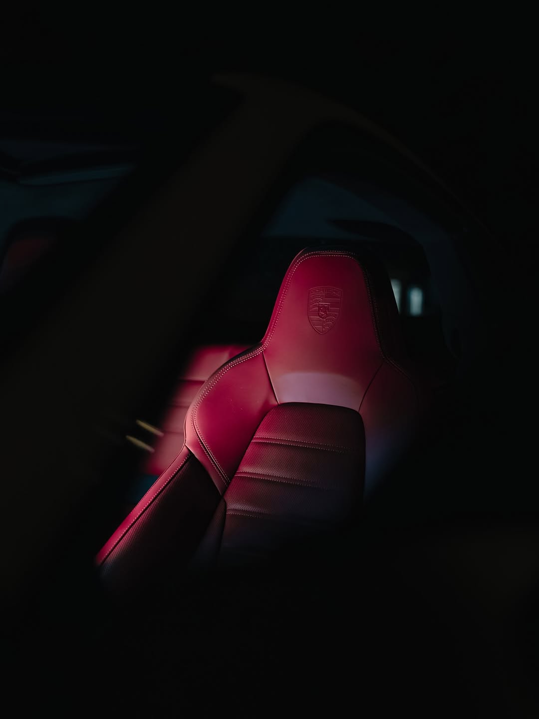 PORSCHE TURNS 2 MILLION FAN POSTS INTO A LOYALTY PLAY (image 6)
