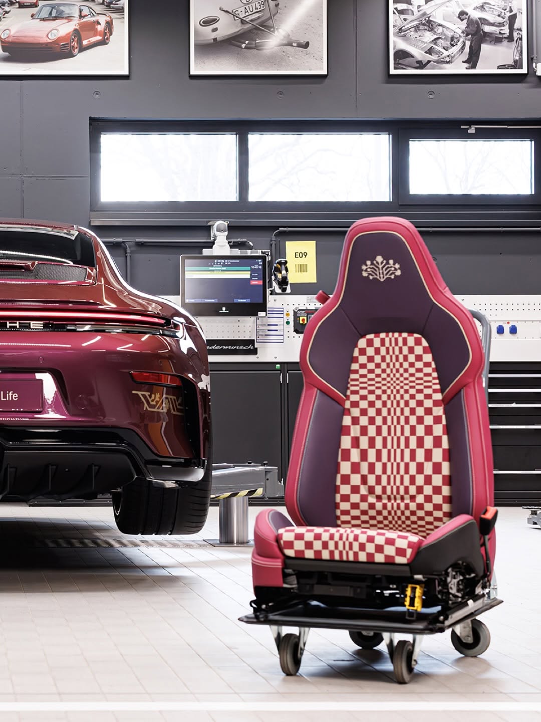 PORSCHE SONDERWUNSCH SPENT 400 HOURS ON ONE PAINT JOB (image 8)