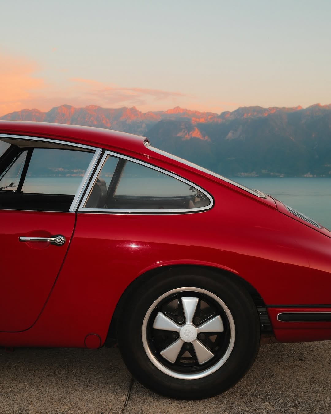 PORSCHE SELLS THE ROAD, NOT JUST THE CAR (image 3)