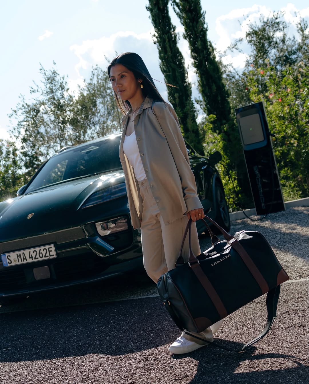 PORSCHE SELLS THE ARRIVAL, NOT JUST THE CHARGE (image 4)