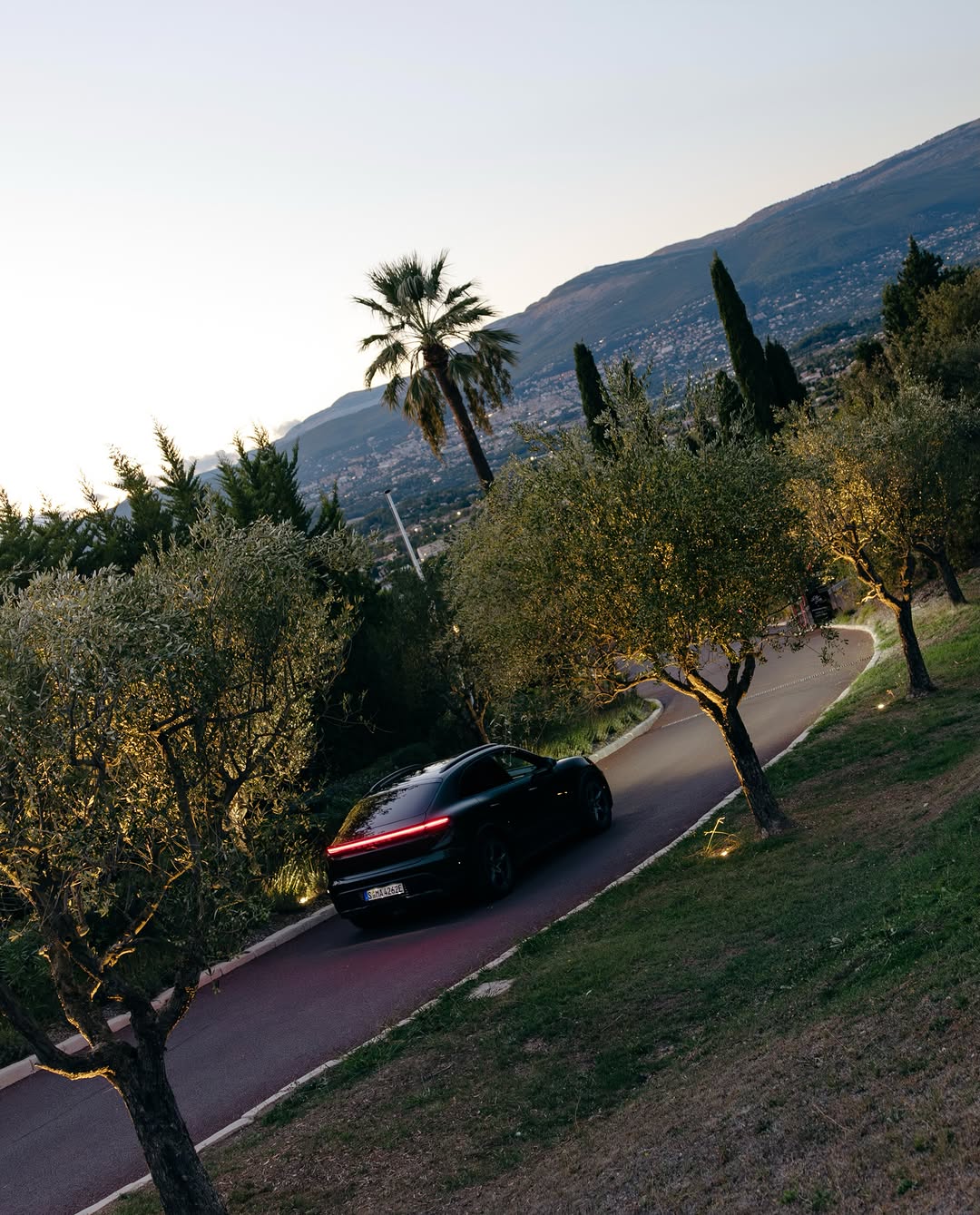 PORSCHE SELLS THE ARRIVAL, NOT JUST THE CHARGE (image 6)