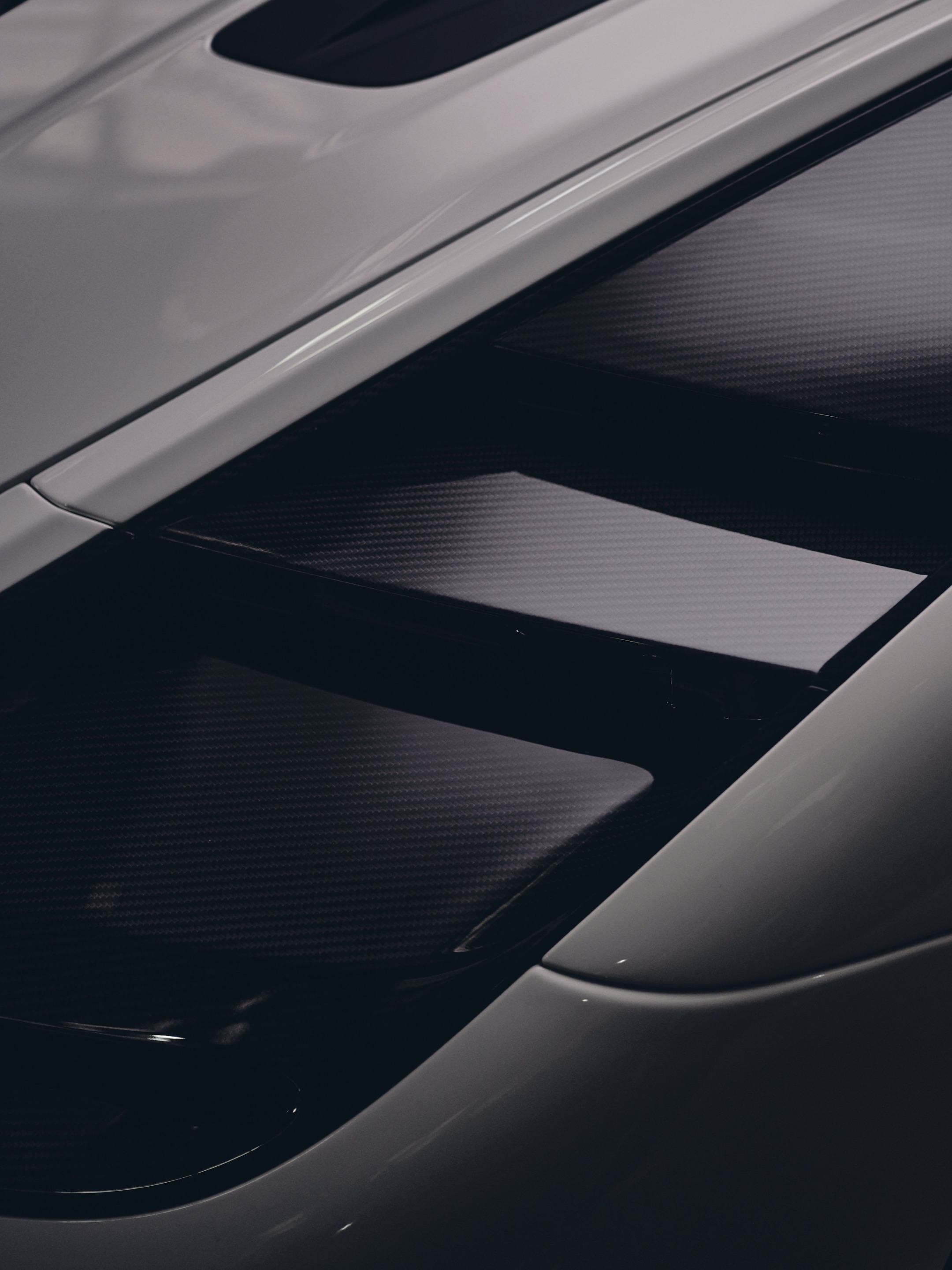 PORSCHE'S FLACHBAU RS SHEDS 31.6 KILOS FOR DOWNFORCE (image 3)