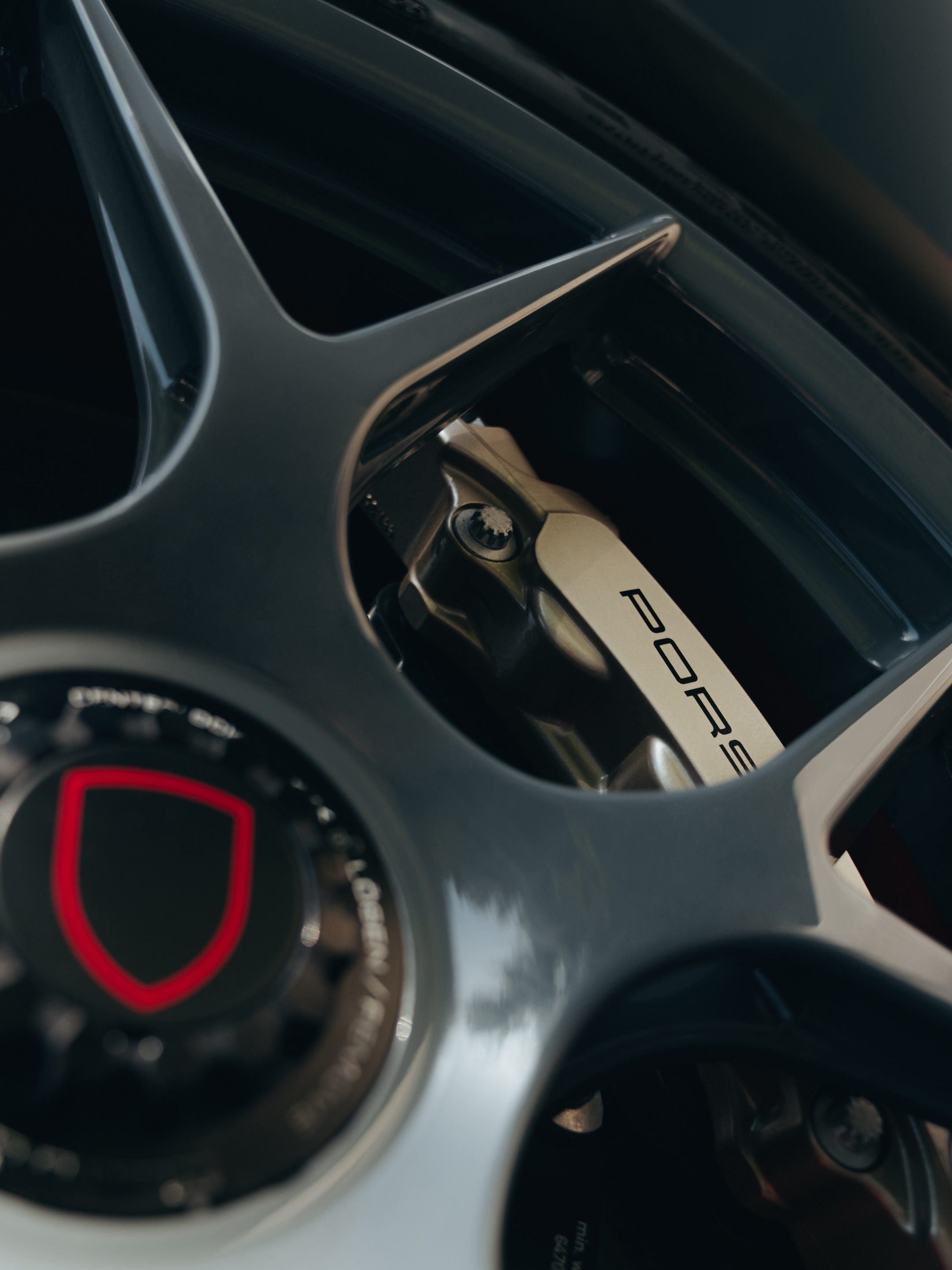 PORSCHE'S STREET STYLE PACKAGE ADDS A WALNUT GEAR KNOB (image 7)