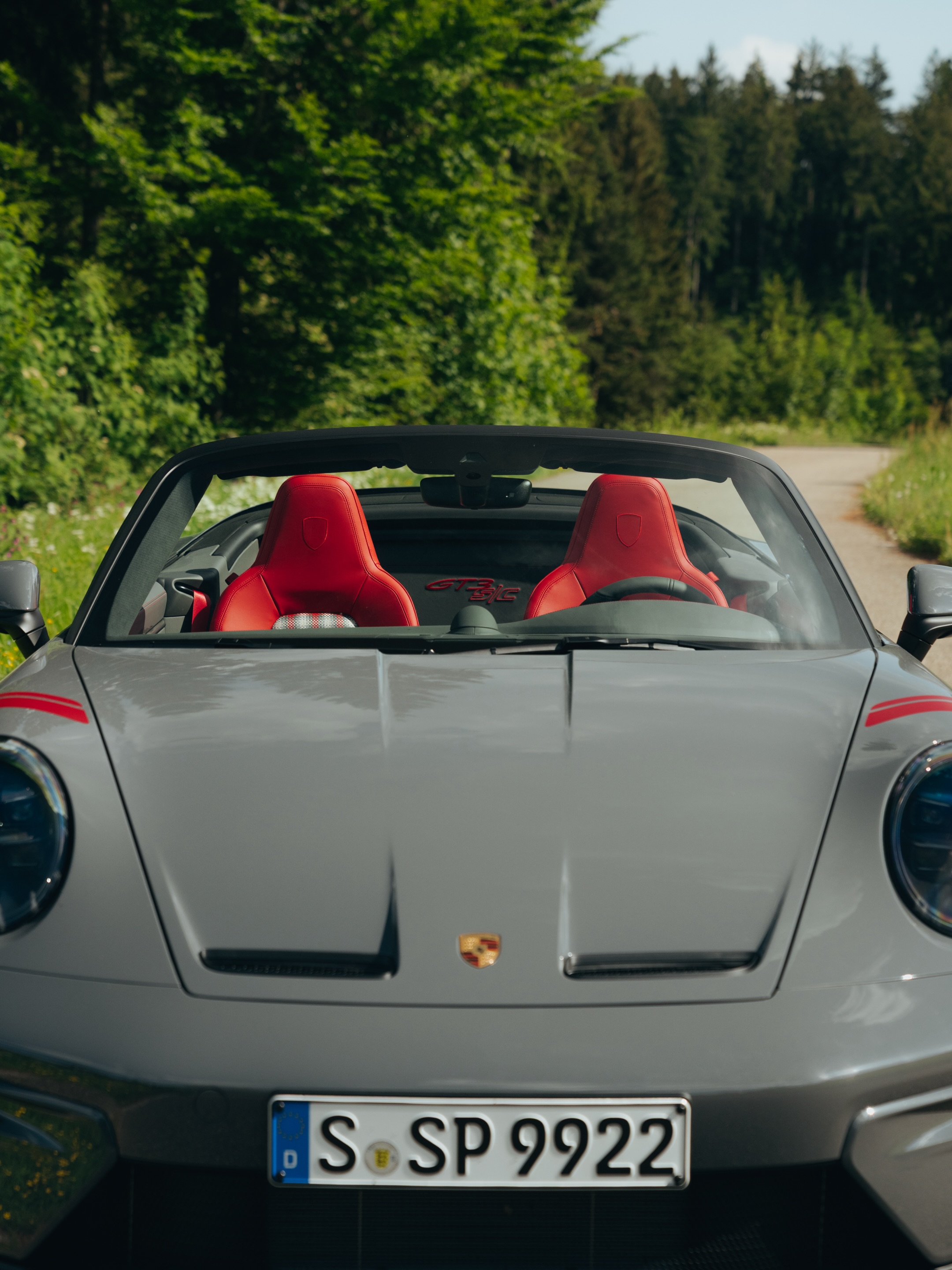 PORSCHE'S STREET STYLE PACKAGE ADDS A WALNUT GEAR KNOB (image 8)