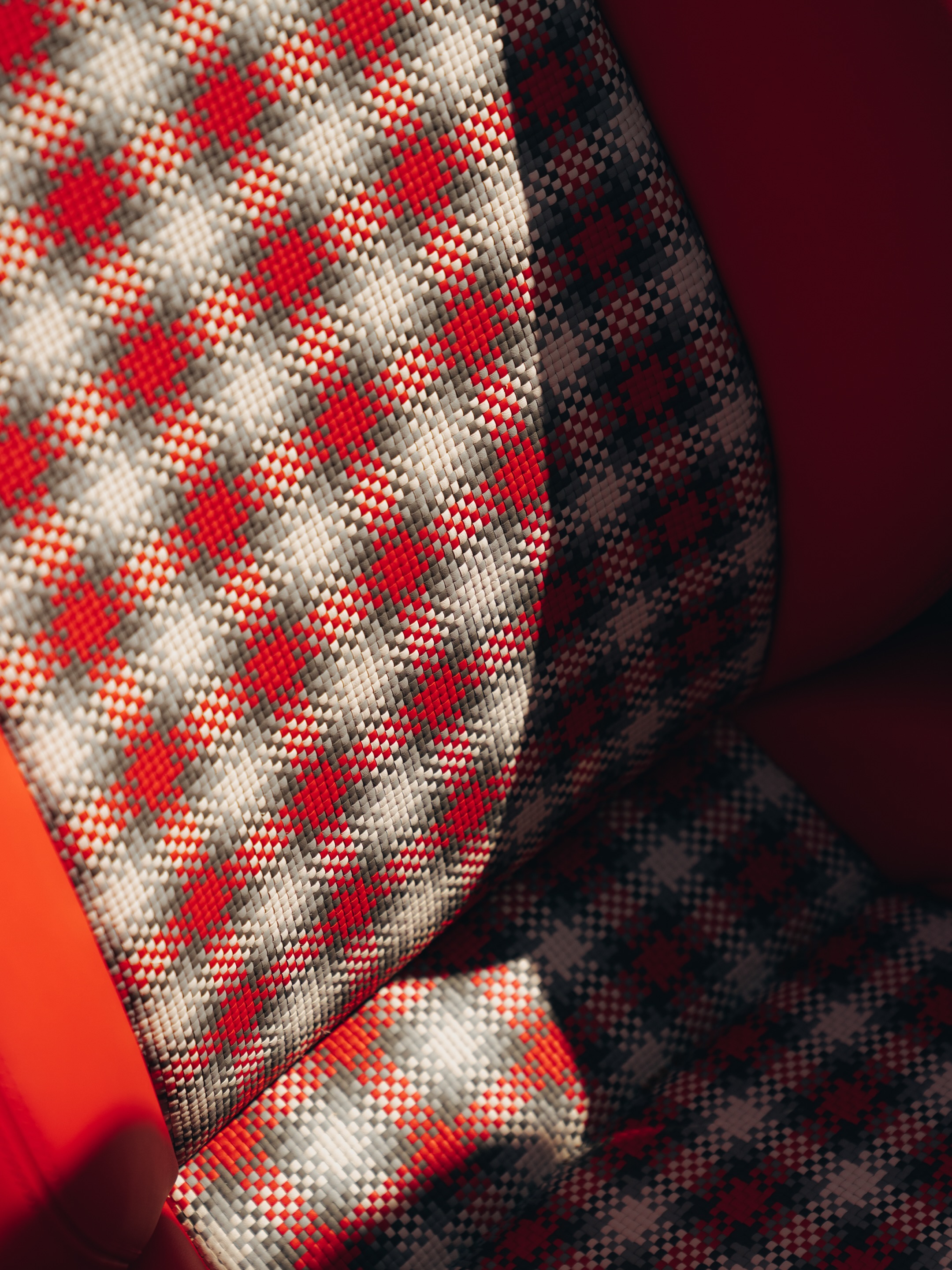 PORSCHE'S STREET STYLE PACKAGE ADDS A WALNUT GEAR KNOB (image 9)
