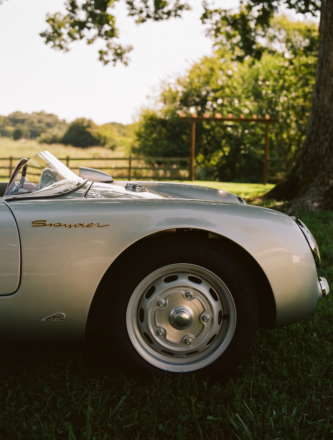 HEDLEY STUDIOS SHRINKS PORSCHE'S 550 SPYDER TO 80 PERCENT (image 7)