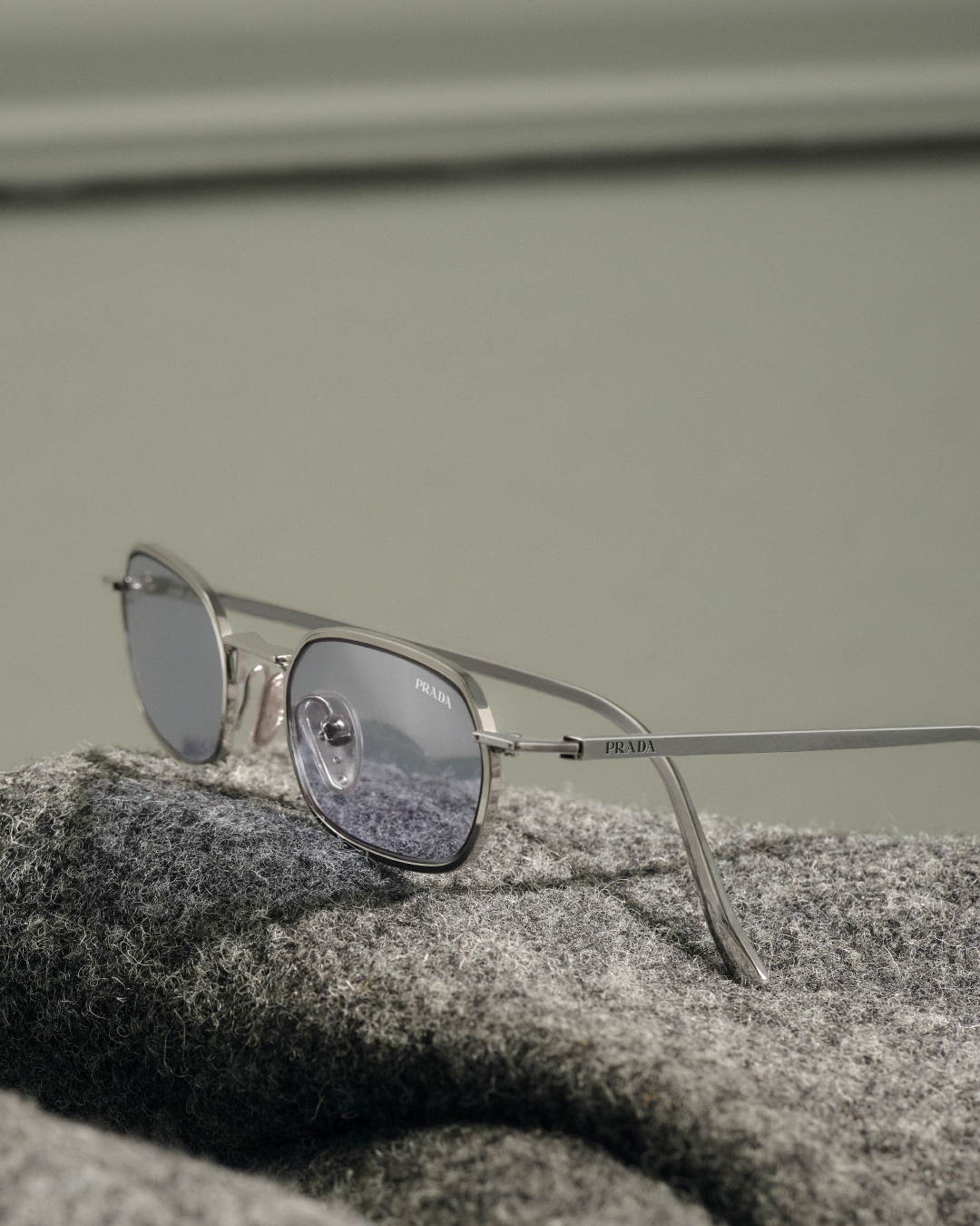 PRADA GIVES BARRY JENKINS HIS FASHION DIRECTING DEBUT (image 4)