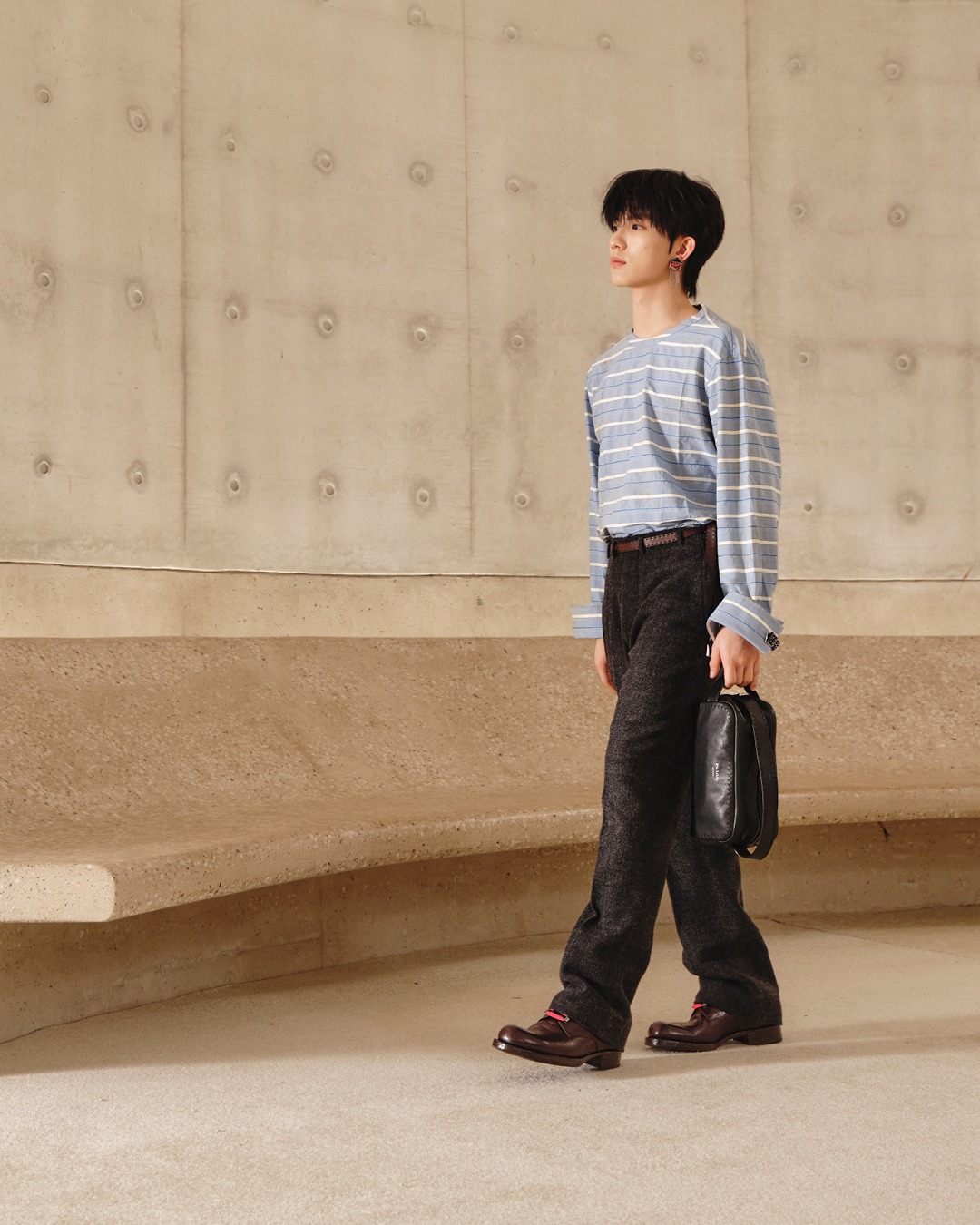 PRADA HANDS TRANSFORM PROJECT ITS QIXI 2026 COLLECTION (image 6)