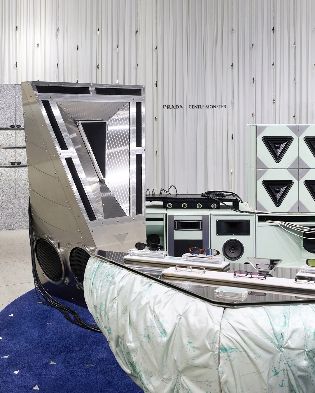 PRADA AND GENTLE MONSTER PUT A ROBOT IN AOYAMA JULY 3 (image 4)