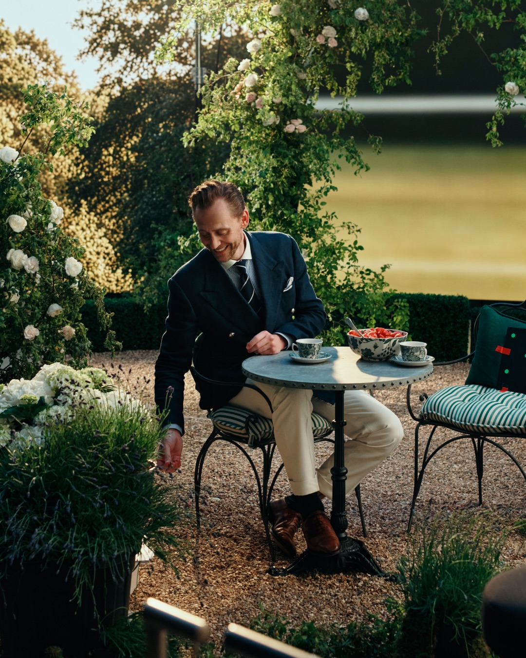 RALPH LAUREN PUTS HIDDLESTON IN A BEAR SUIT FOR WIMBLEDON (image 2)