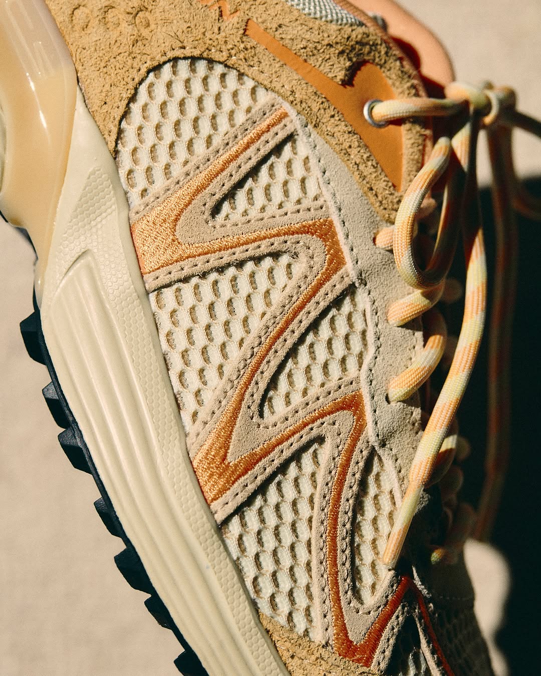 SALOMON STITCHED THE XT WHISPER INSTEAD OF WELDING IT (image 3)