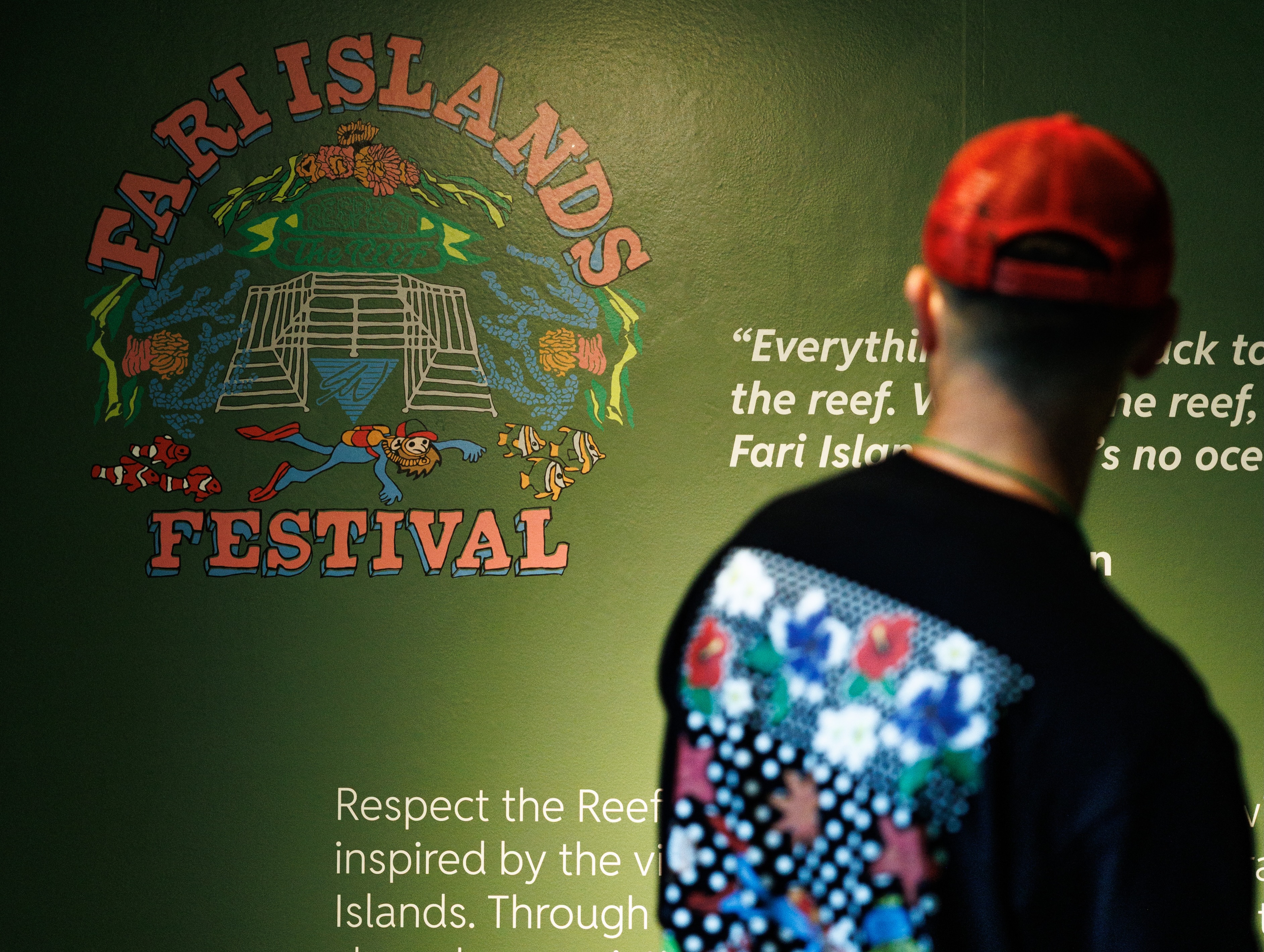 SEAN WOTHERSPOON TIES FESTIVAL MERCH TO REEF REPAIR (image 7)