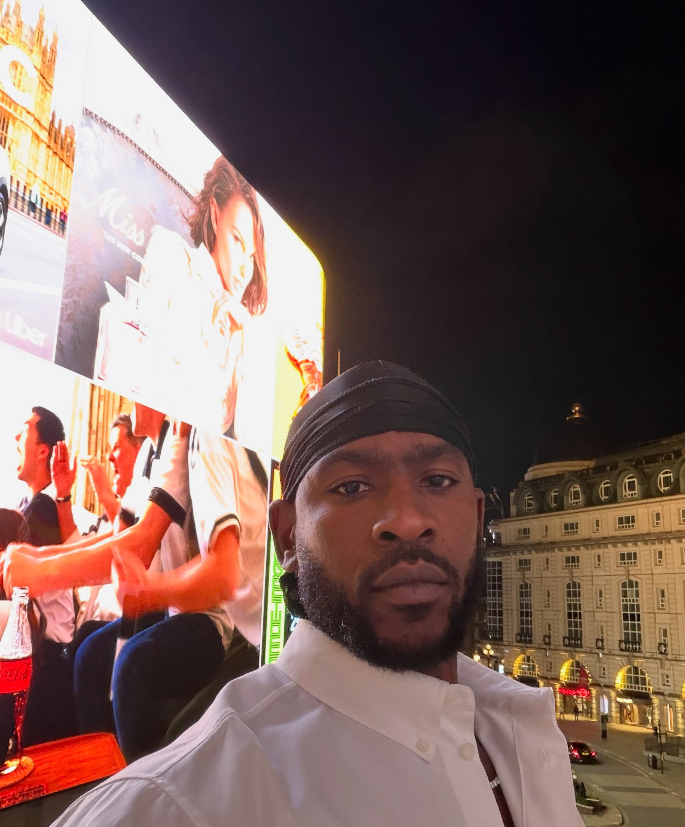 SKEPTA CREDITS HIS TEAM AT HOTEL CAFE ROYAL (image 5)