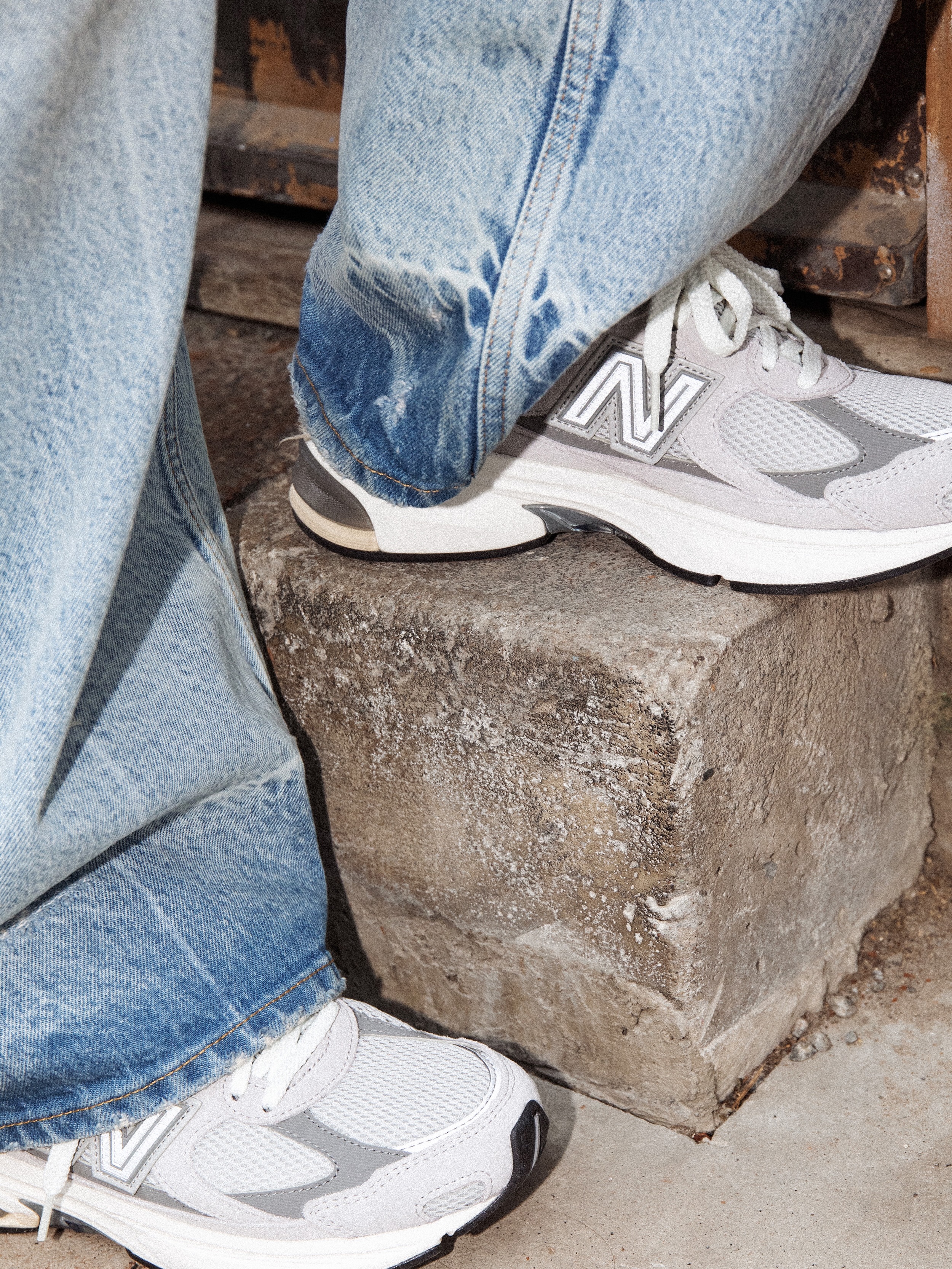 NEW BALANCE ABZORB 2010 RAINCLOUD AT $160 (image 2)