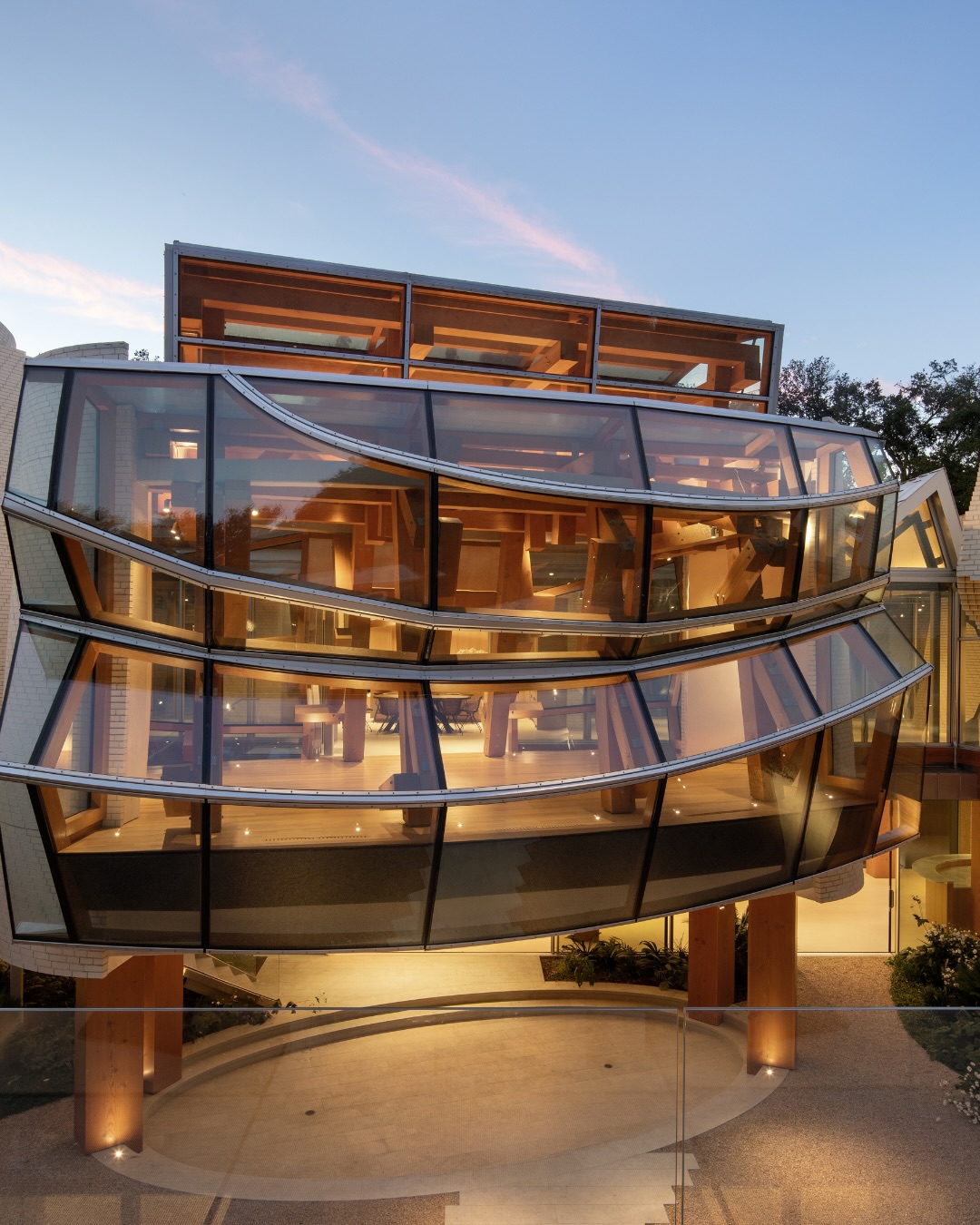Frank Gehry's Last Home Bends Brick, Timber and Glass (image 2)