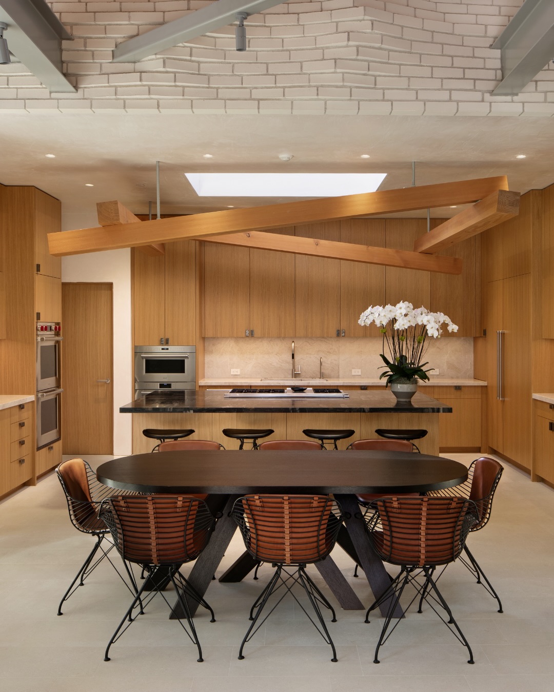 Frank Gehry's Last Home Bends Brick, Timber and Glass (image 9)