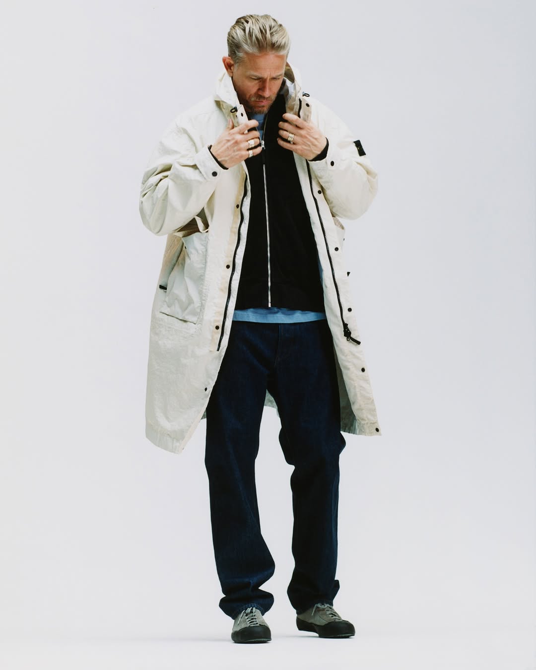 STONE ISLAND CAST CHARLIE HUNNAM AND DAVID SIMS FOR SS26 AND CALLED IT RESEARCH