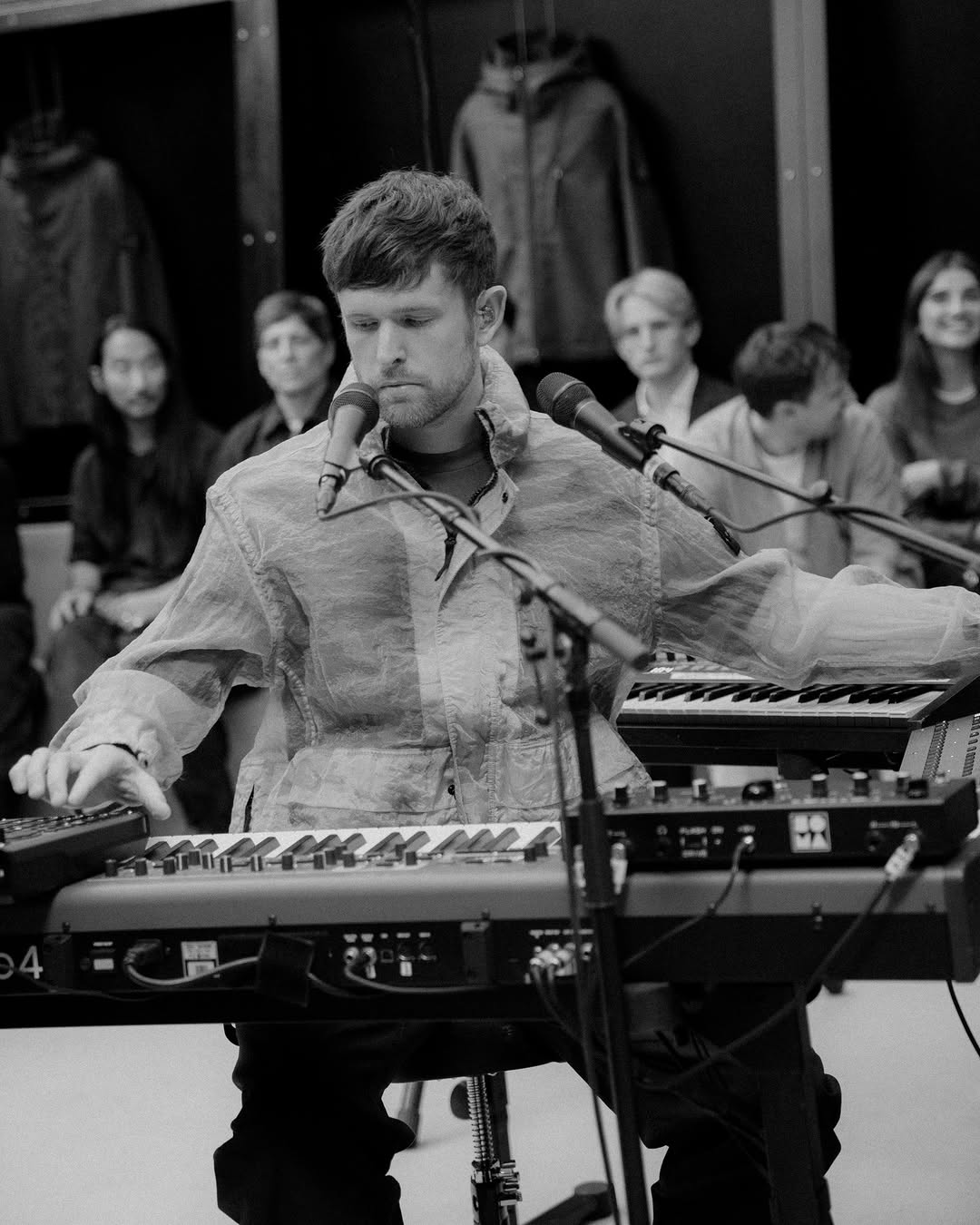 STONE ISLAND HOSTED JAMES BLAKE IN A DRAINED MILAN POOL (image 4)