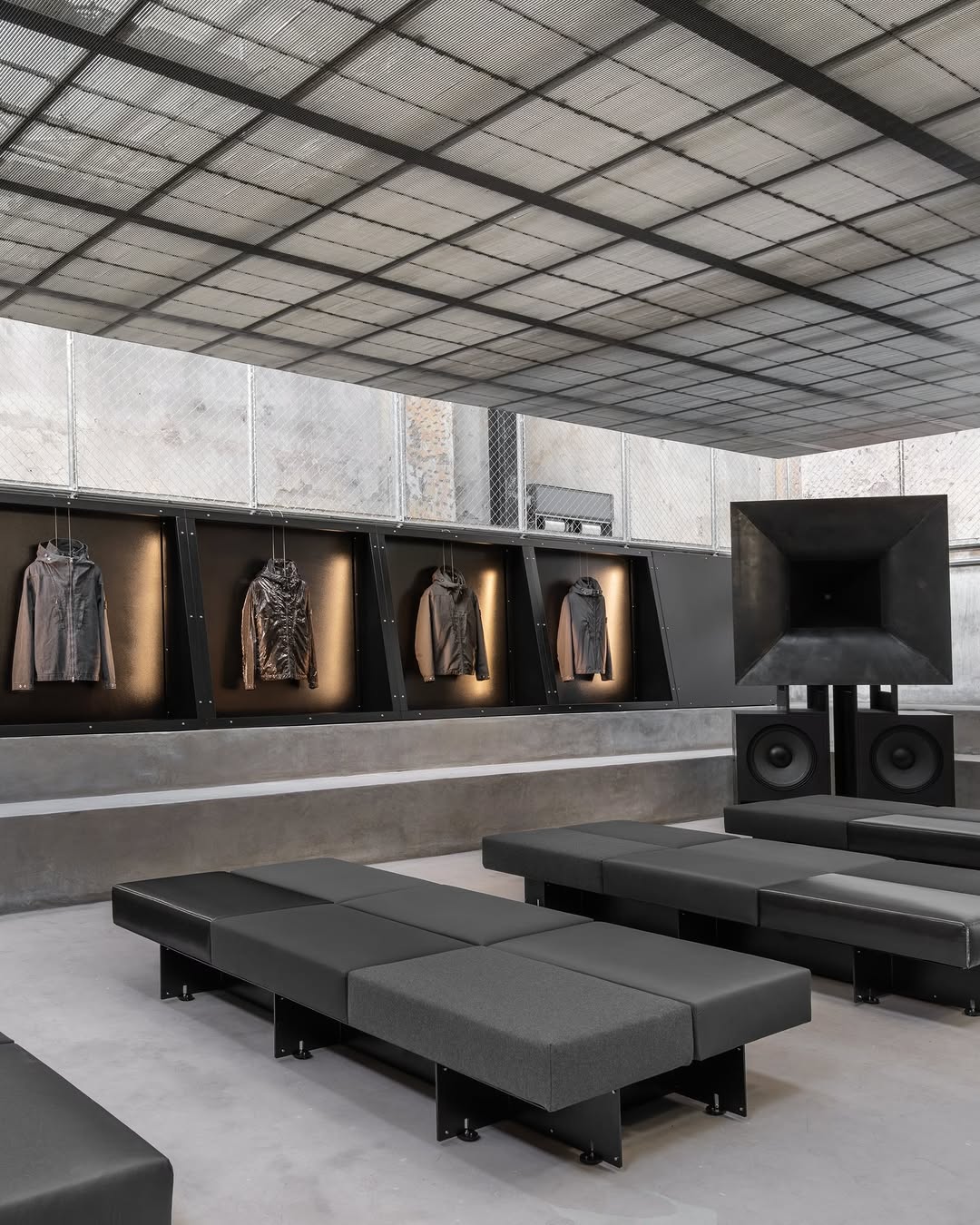 STONE ISLAND NO SEASONS AT MILAN DESIGN WEEK: PIOMBO AND PATIENCE (image 5)